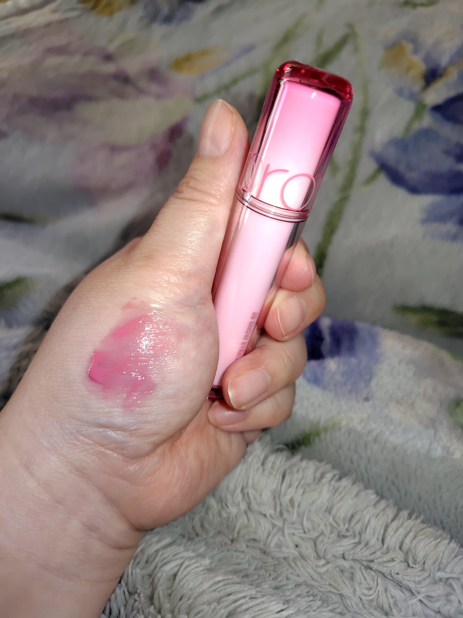 ザ ジューシーラスティングティント 28 スノーストロベリー/rom&nd/リップティントを使ったクチコミ（1枚目）