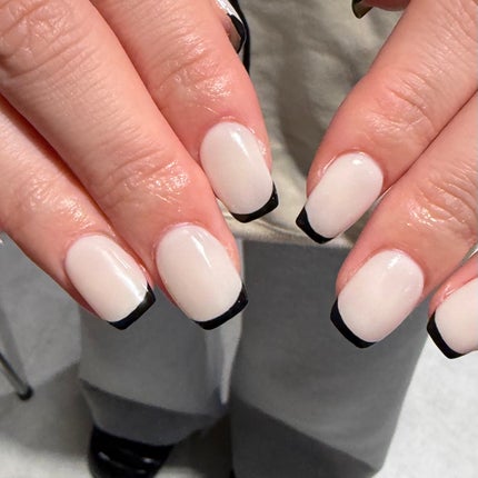 𐔌՞ . .՞ 𐦯 on LIPS 「✨️#ネイル#ジェルネイル#垢抜け#ネイルケア#キラキラネイル..」(1枚目)