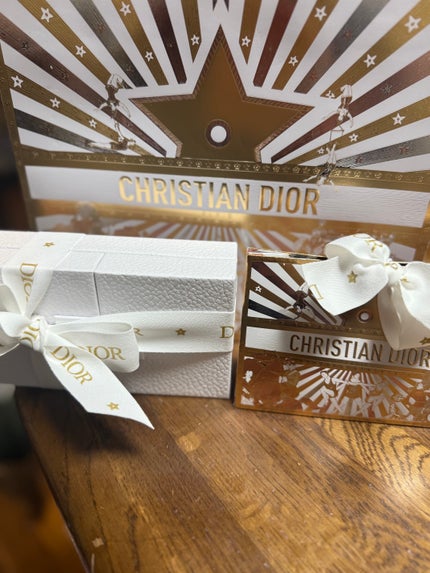 ルージュ ディオール シークイン リキッド デュオ(ホリデーコレクション 2025 限定品)/Dior/口紅・グロス・リップライナー・リップケアを使ったクチコミ(2枚目)