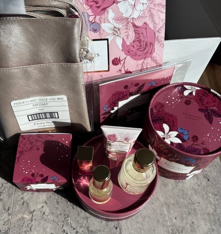 フローラノーティス ジルスチュアート ラズベリーローズ&バニラ コフレ/Flora Notis JILL STUART/その他キットセットを使ったクチコミ(2枚目)