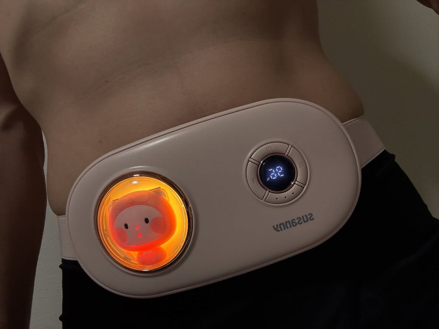 hikm on LIPS 「✨おうち時間のご褒美ケア✨最近お気に入りの温熱×EMSホットベ..」(1枚目)