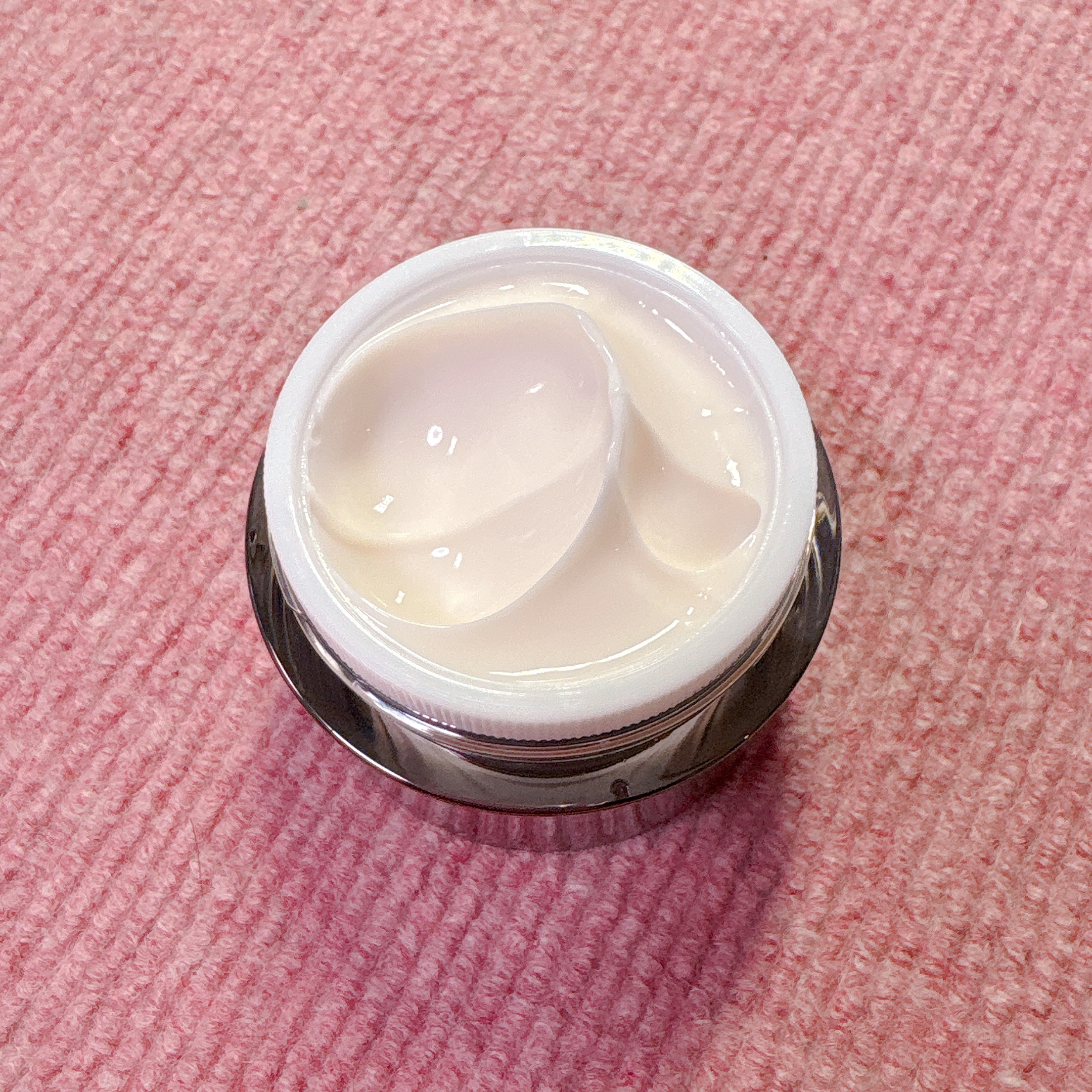 スーパーQuSomeクリーム/b.glen/フェイスクリームを使ったクチコミ（2枚目）