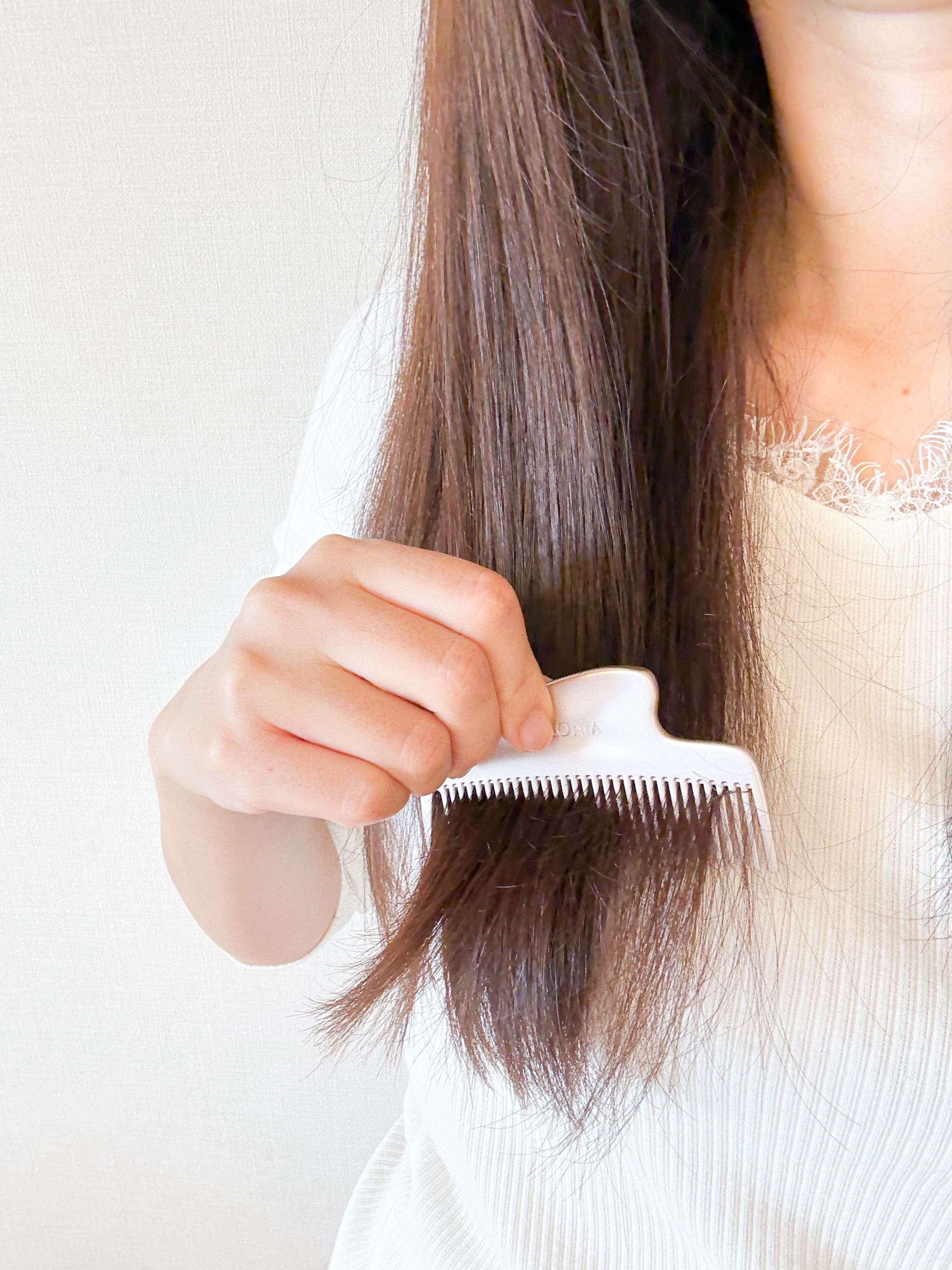 サロニア　グロッシーケア メタルカッサコーム/SALONIA/ヘアコームを使ったクチコミ（2枚目）