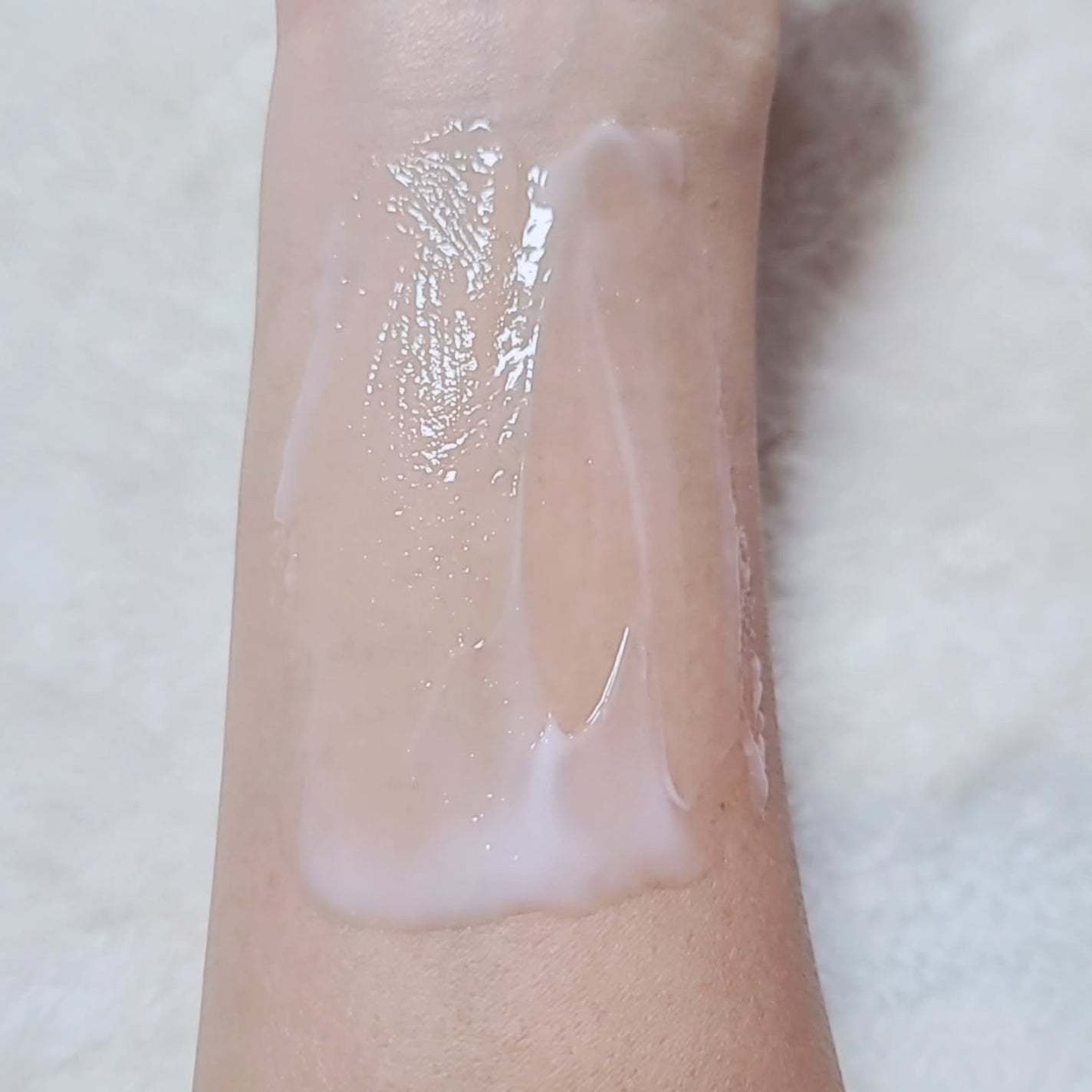 セラミドアトローション/ILLIYOON/ボディローションを使ったクチコミ(4枚目)