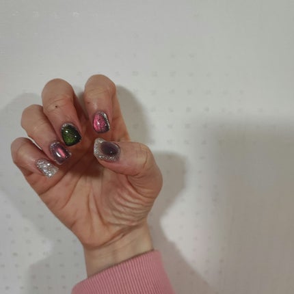 サンゴールド on LIPS 「10本中7本が先が折れるか欠けるかして、ティッシュで補修😭宝石..」(3枚目)