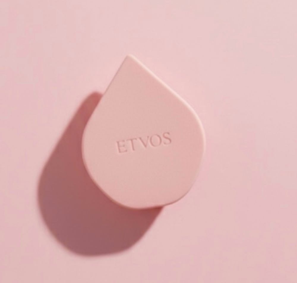 エトヴォス リラクシングマッサージブラシのクチコミ「ETVOS
リラクシングマッサージブラシ
マットピンク

皮脂詰まりと頭皮全体をケアするブラシ.....」（3枚目）