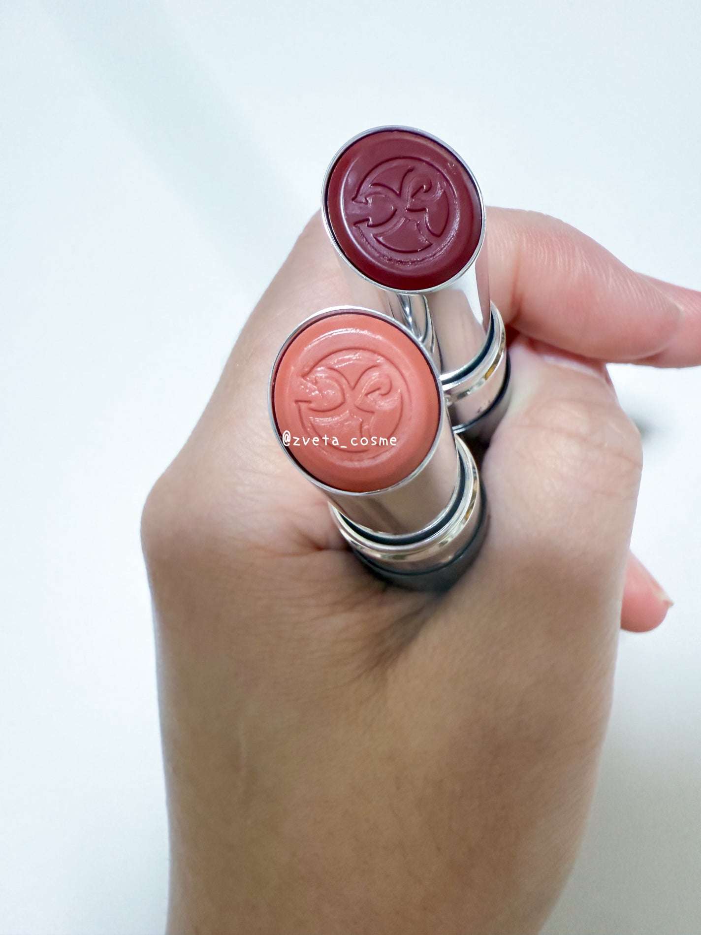 ルージュ ウーフォリ ドゥ ラ ソワ/FRANGES DIVINES/口紅を使ったクチコミ(4枚目)