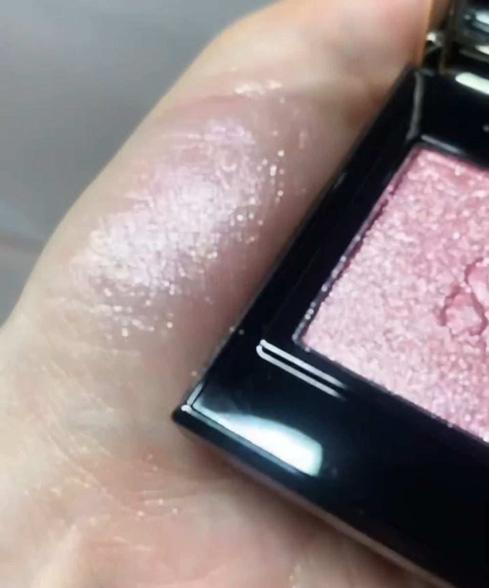 モノ ルック アイズ/SUQQU/単色アイシャドウを使ったクチコミ(2枚目)