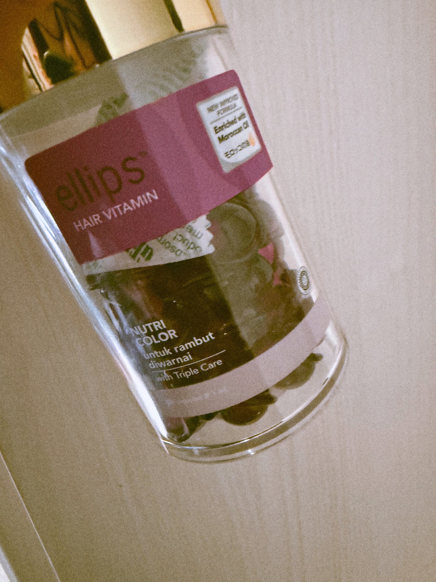 ヘアーオイル【ニュートリカラー】/ellips/ヘアオイルを使ったクチコミ(1枚目)