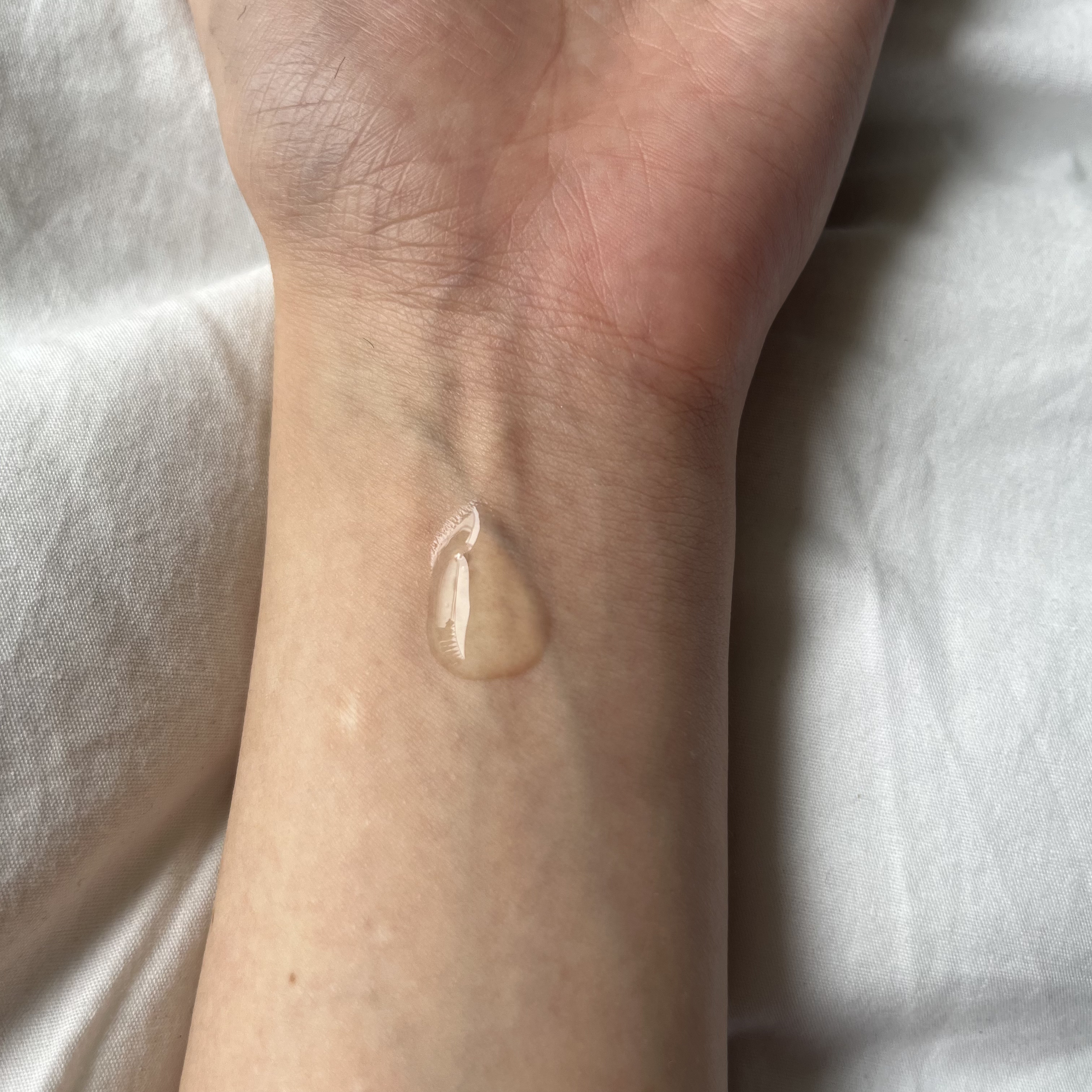 若芽ポアタイトニングセラム/suiskin/美容液を使ったクチコミ（2枚目）