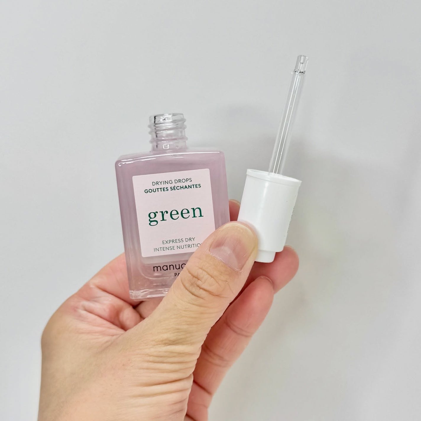 グリーン ナチュラルネイルカラー/manucurist/マニキュアを使ったクチコミ(3枚目)