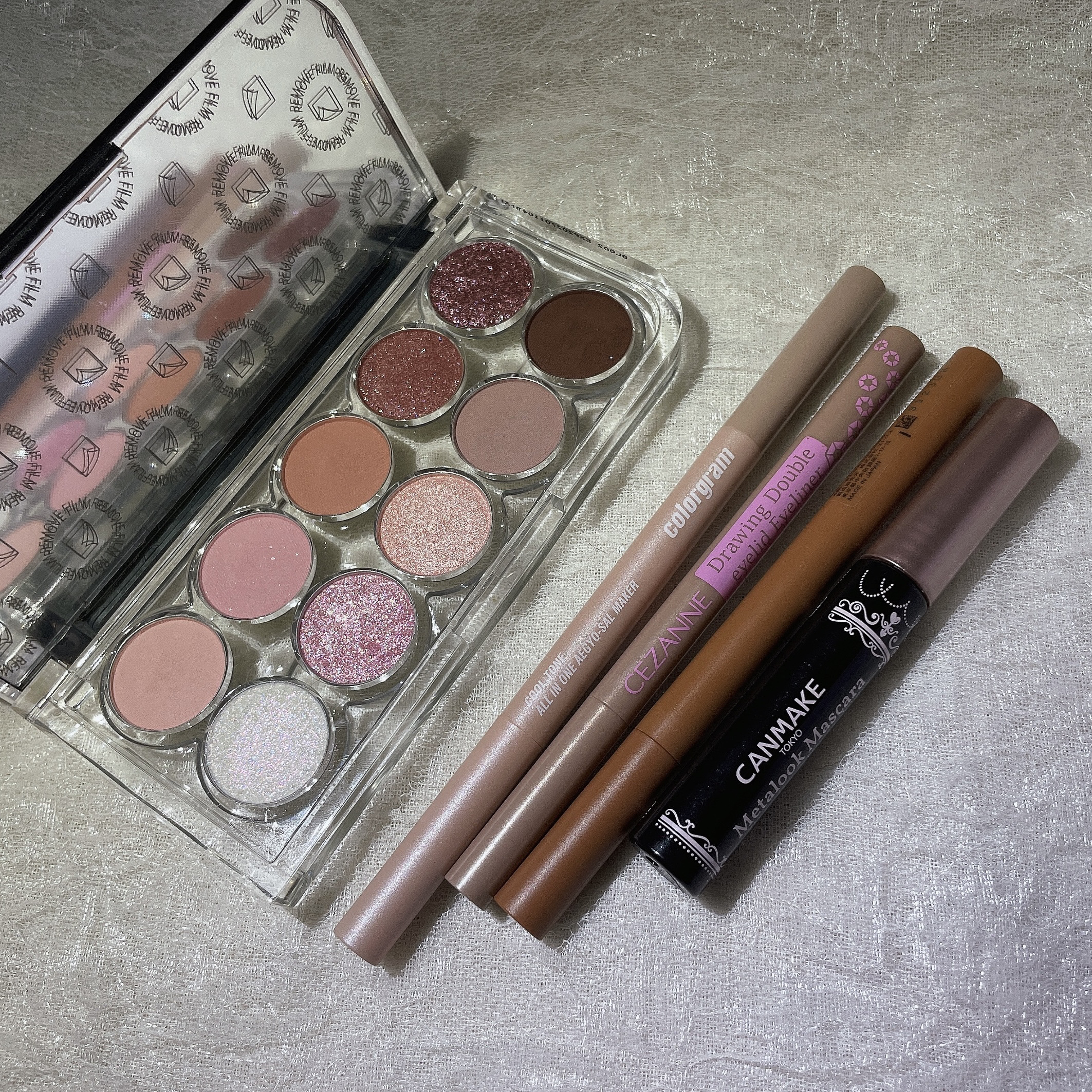 描くふたえアイライナー/CEZANNE/リキッドアイライナーを使ったクチコミ（3枚目）