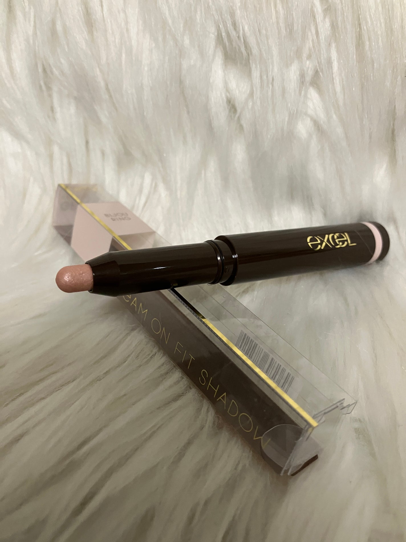 グリームオンフィットシャドウ/excel/スティックアイシャドウを使ったクチコミ(2枚目)