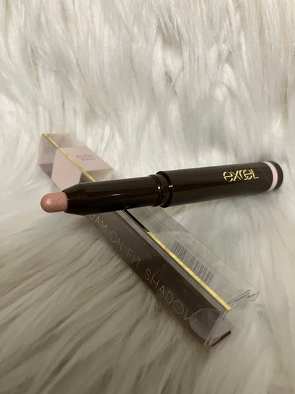 グリームオンフィットシャドウ/excel/スティックアイシャドウを使ったクチコミ(2枚目)