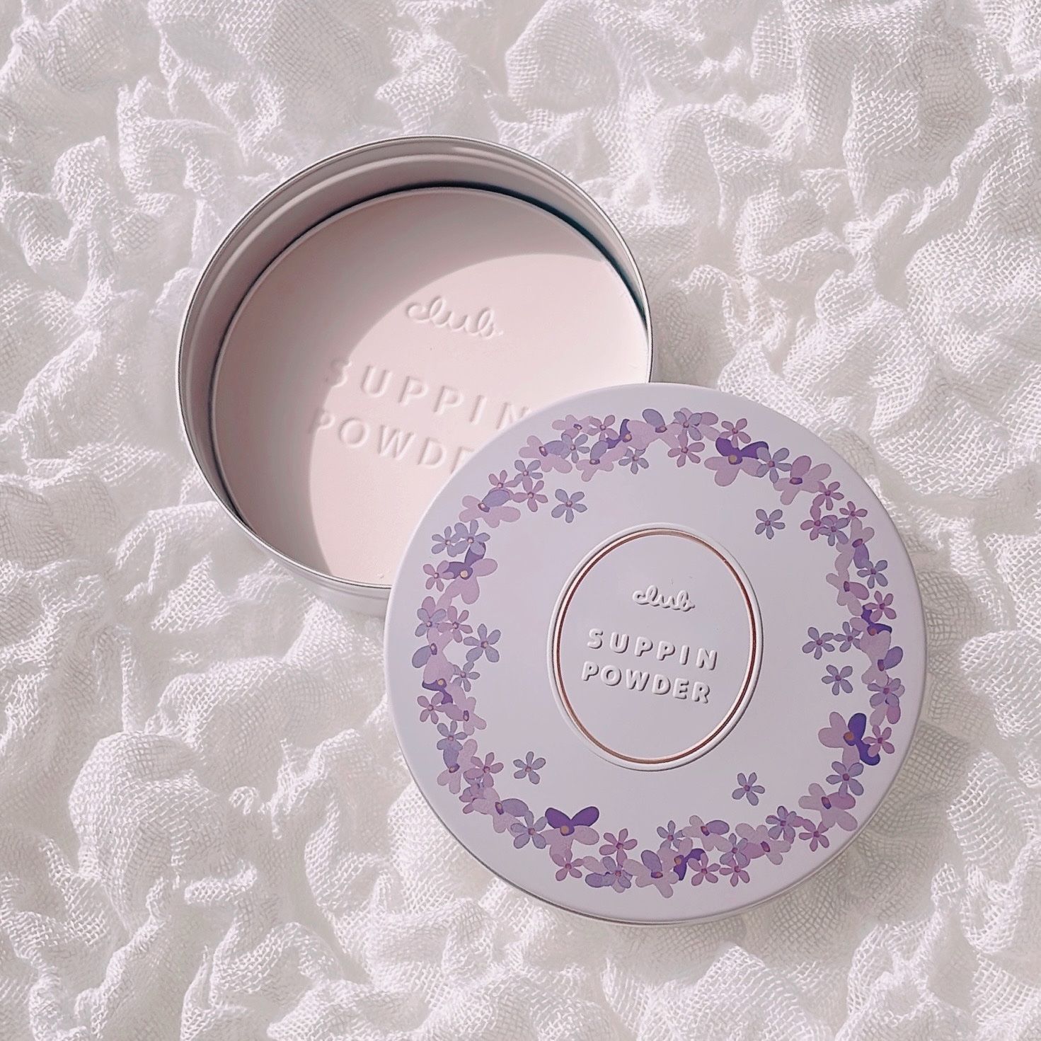 クラブ すっぴんパウダーCクラシックラベンダーの香り/クラブ/プレストパウダーを使ったクチコミ（2枚目）