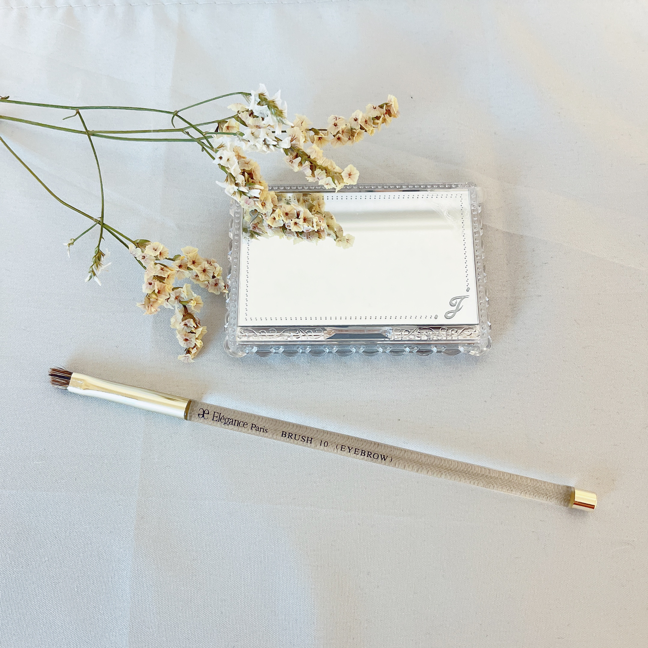 ブラッシュ １０/Elégance/メイクブラシを使ったクチコミ（1枚目）