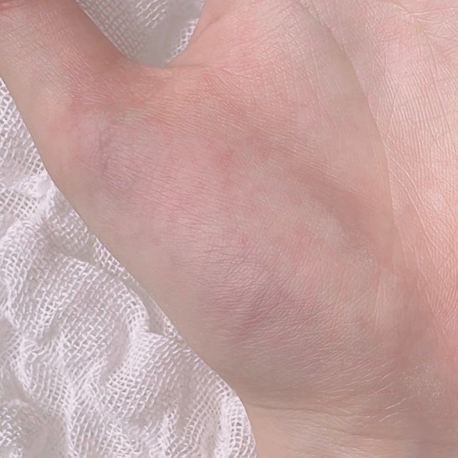 クラブ すっぴんパウダーCクラシックラベンダーの香り/クラブ/プレストパウダーを使ったクチコミ(6枚目)