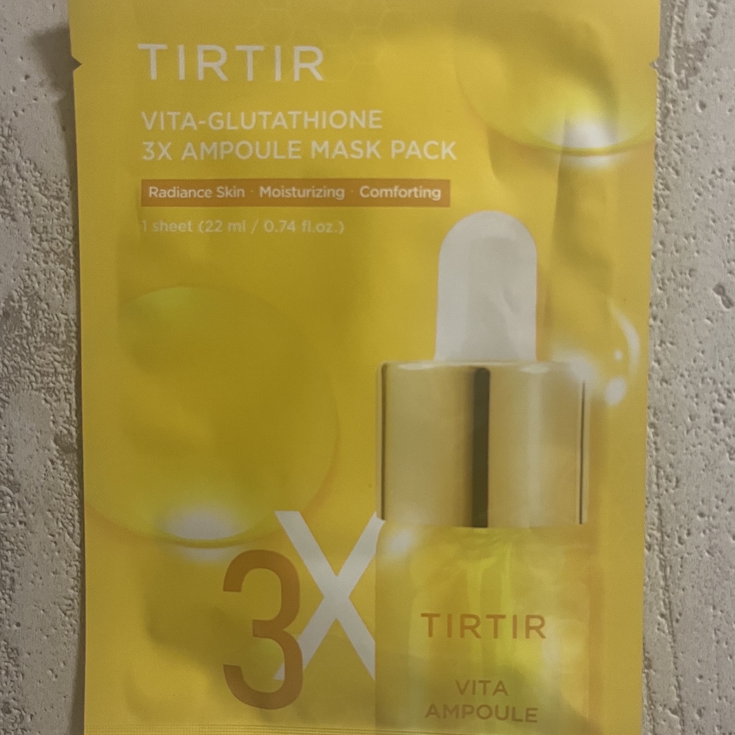 ♡TRTR♡
ビタ‐グルタチオン スリーエックス 
アンプルマスク (サンプル)

他の商品を購入した時におまけで付いてきた
パックを使用してみました🧡

[使用感・感想]

︎︎︎︎︎︎☑︎開けた瞬間オレンジのパックに驚き！笑

︎︎︎