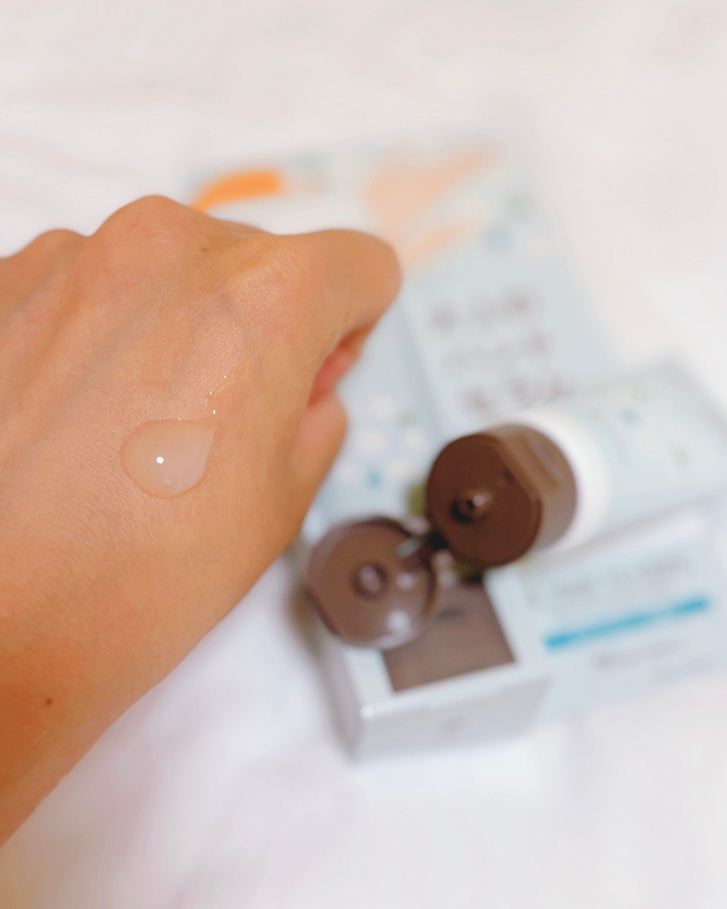 ハリーハリー 大人のハンドセラム <ホワイトティーの香り>/ハリーハリー/ハンドクリームを使ったクチコミ(4枚目)