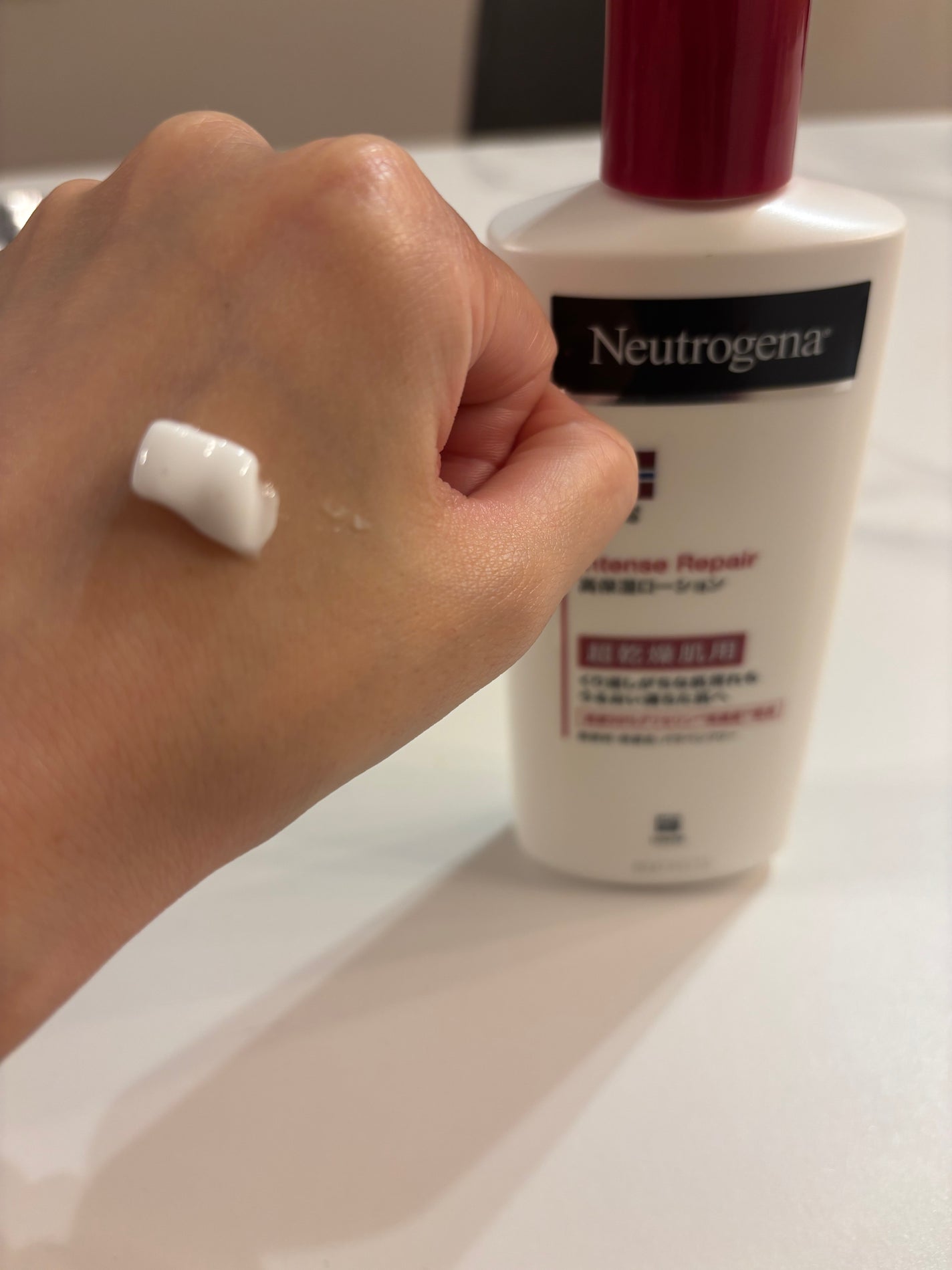 ノルウェー フォーミュラ インテンスリペア ボディ エマルジョン/Neutrogena/ボディローションを使ったクチコミ(2枚目)