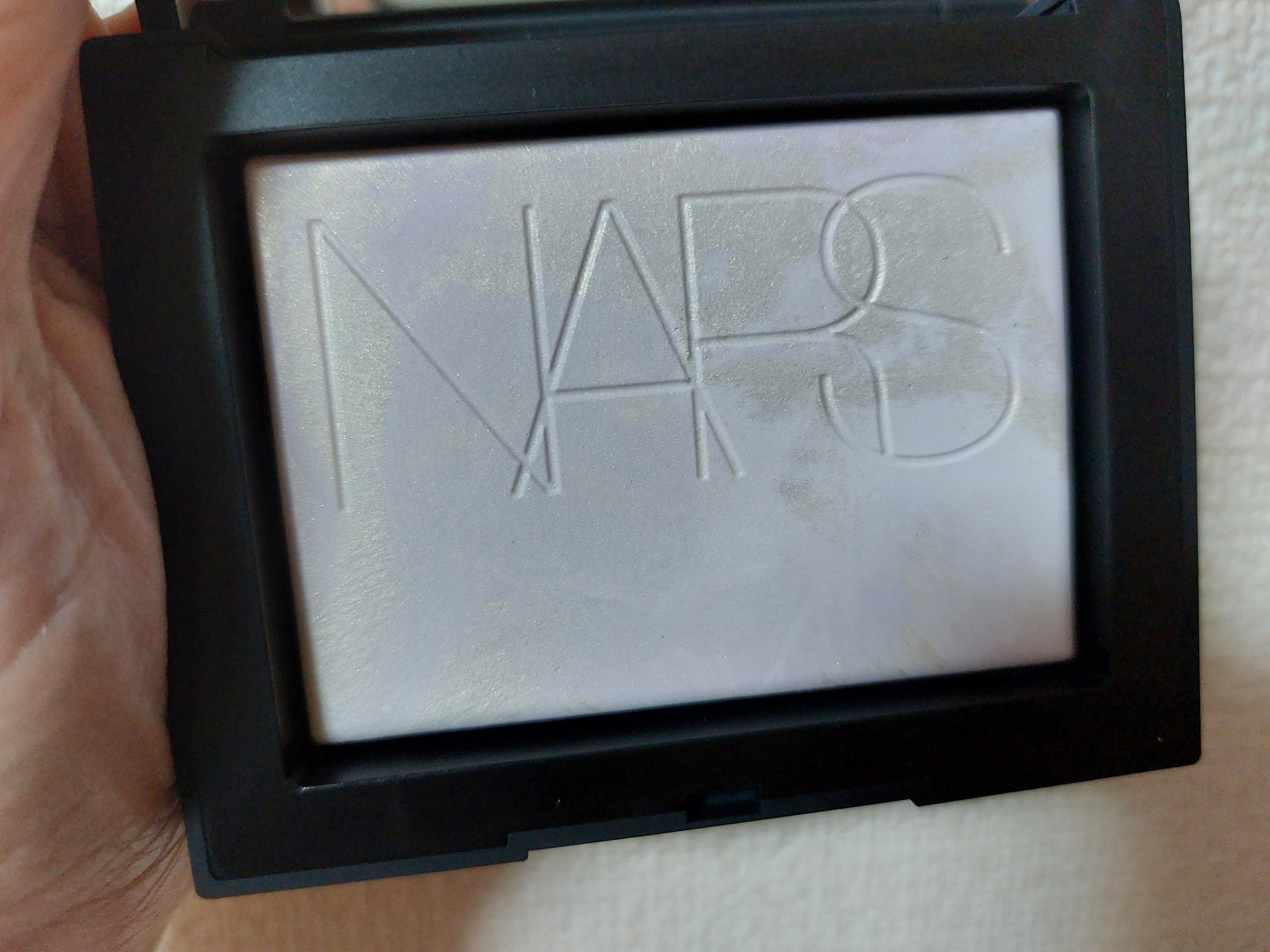 ライトリフレクティング プリズマティックパウダー/NARS/プレストパウダーを使ったクチコミ（1枚目）