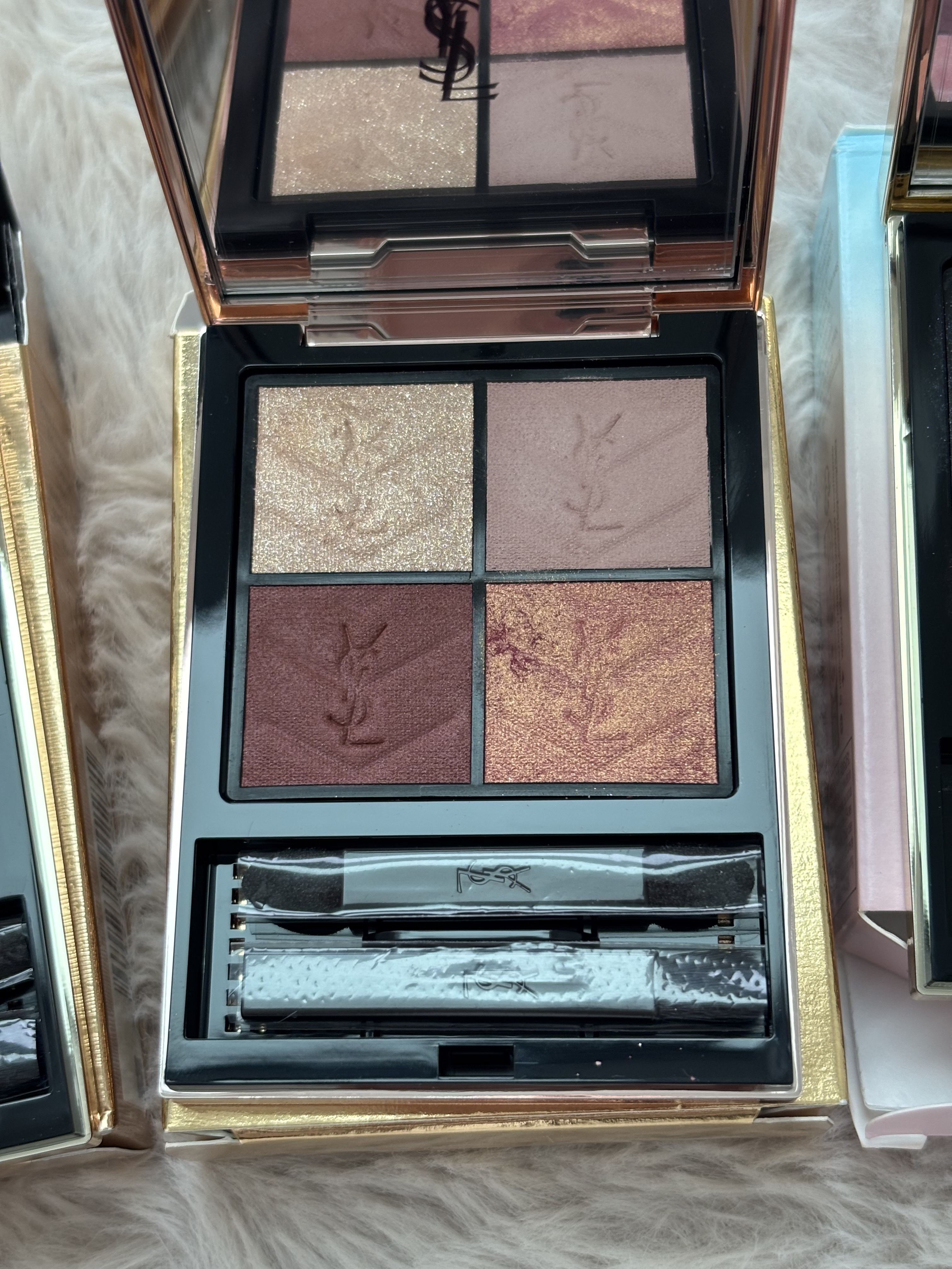 クチュール ミニ クラッチ/YVES SAINT LAURENT BEAUTE/アイシャドウパレットを使ったクチコミ（3枚目）