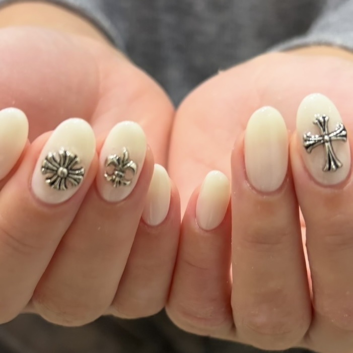 #ネイル,#ジェルネイル,#キラキラネイル,#簡単ネイル,#夏ネイル,#秋ネイル,#冬ネイル,#大人ネイル,#大人ネイル,#韓国ネイル,#フットネイル,#キャラネイル,#キャラクターネイル,#フレンチネイルのネイルデザイン