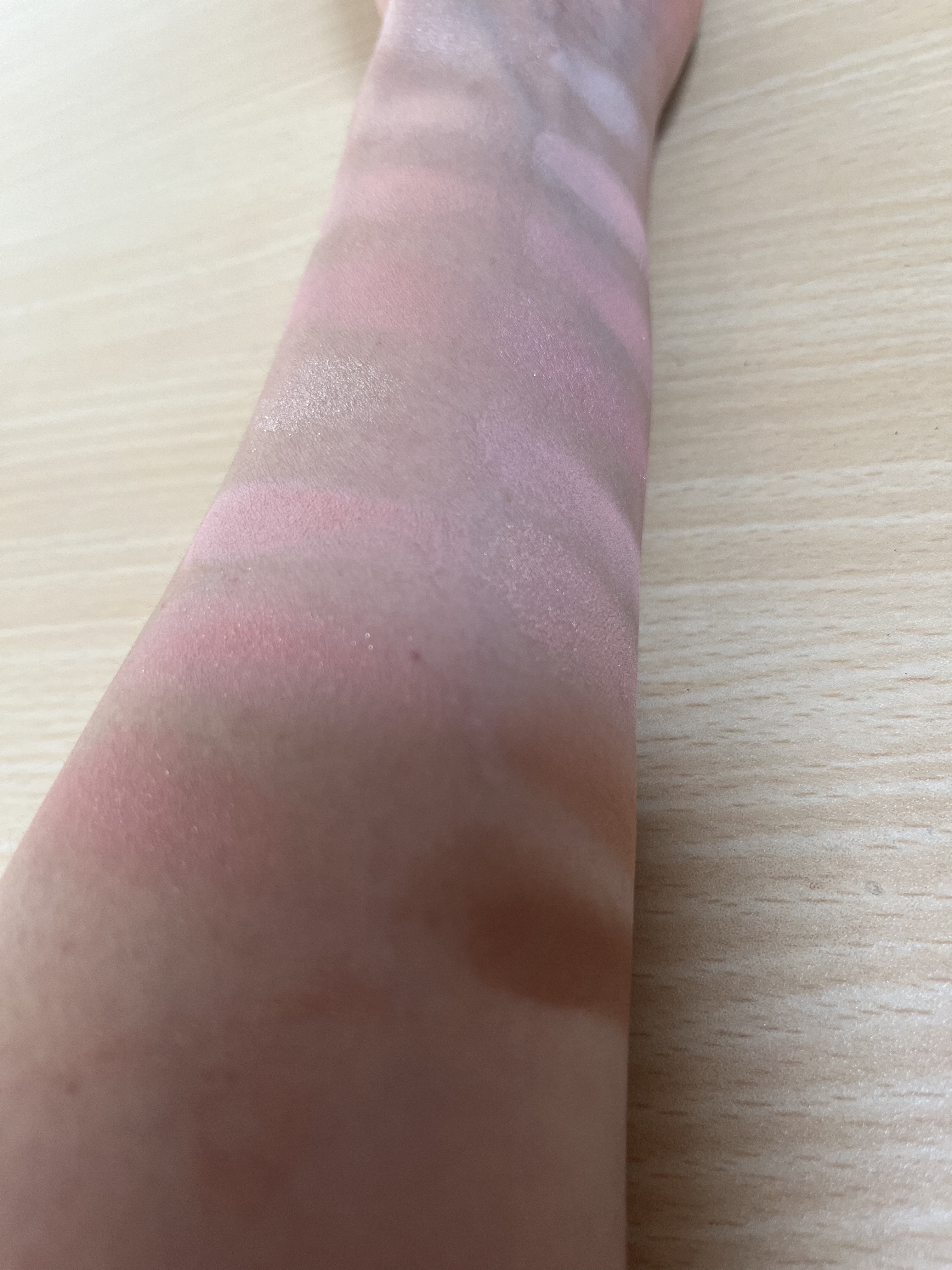 ソフトブラーリングアイパレット 08.キャンディーコーラルブラーリング/wakemake/アイシャドウパレットを使ったクチコミ（2枚目）