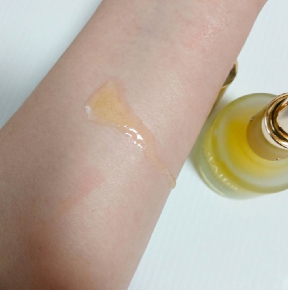 ダルバ ホワイトトリュフダブルレイヤーリバイタライジングセラムのクチコミ「d'Alba
ダブルレイヤーリバイタライジングセラム

オイルとセラムのセパレートタイプのセラ.....」（2枚目）