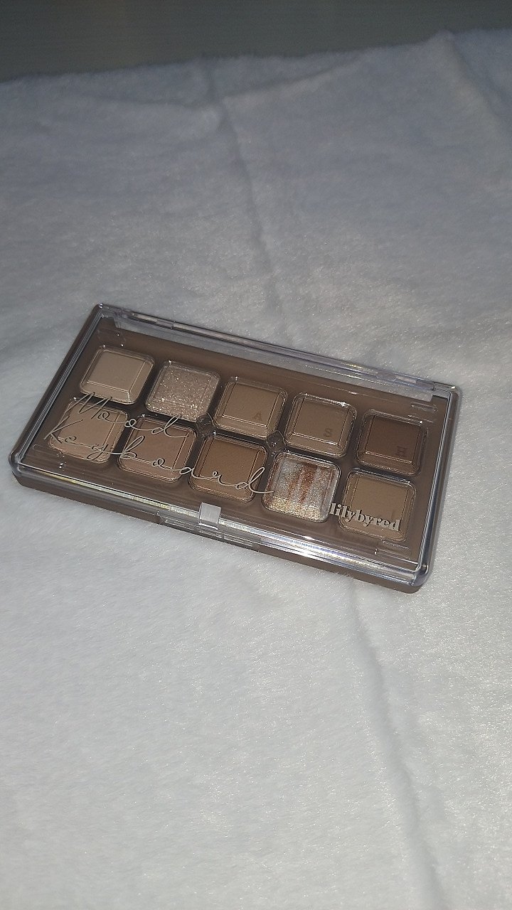 ムードキーボード 03 アッシュベージュ(Ash Beige)/lilybyred/アイシャドウパレットを使ったクチコミ（1枚目）