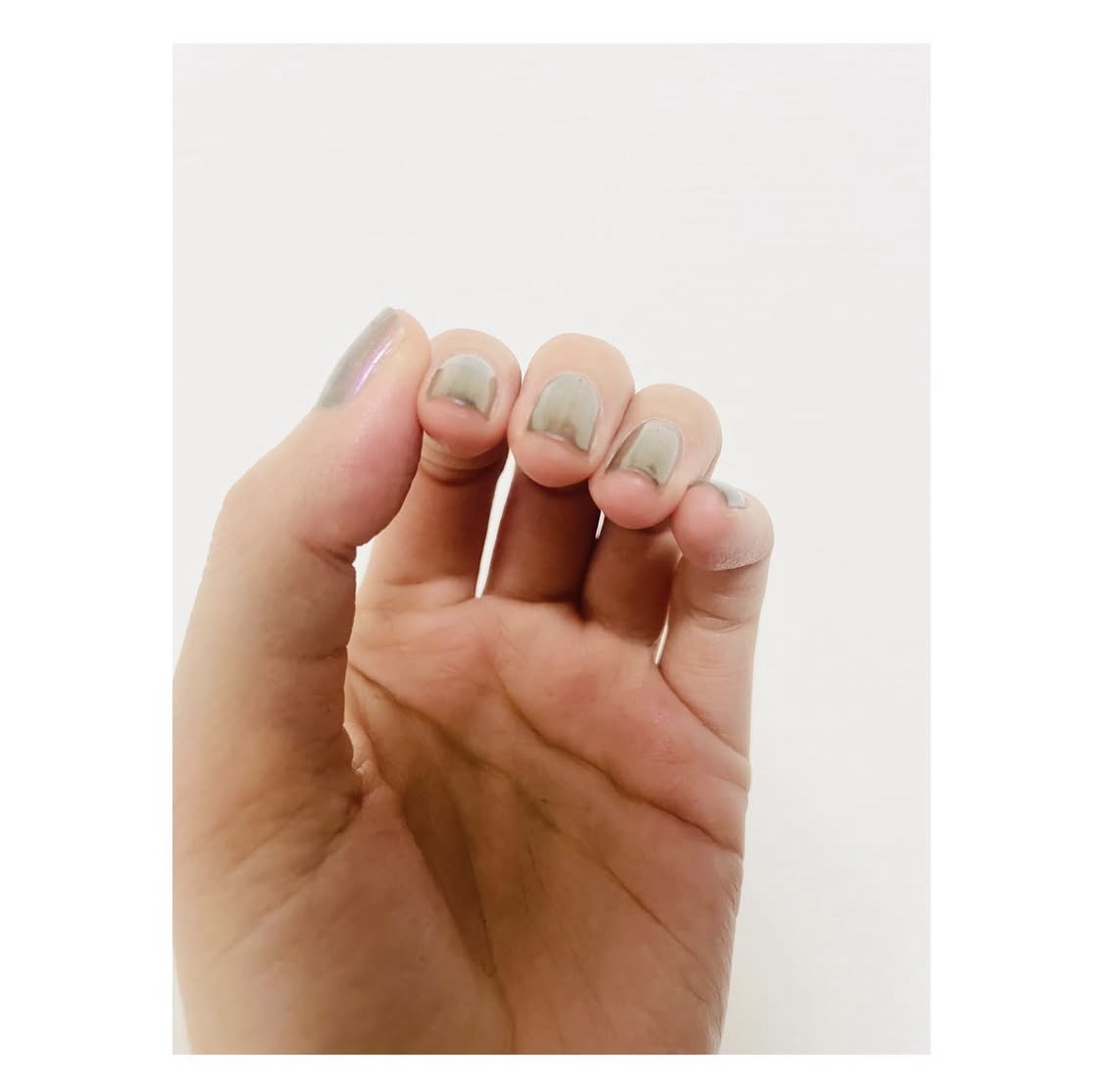 ネイル エナメル/REVLON/マニキュアを使ったクチコミ（3枚目）