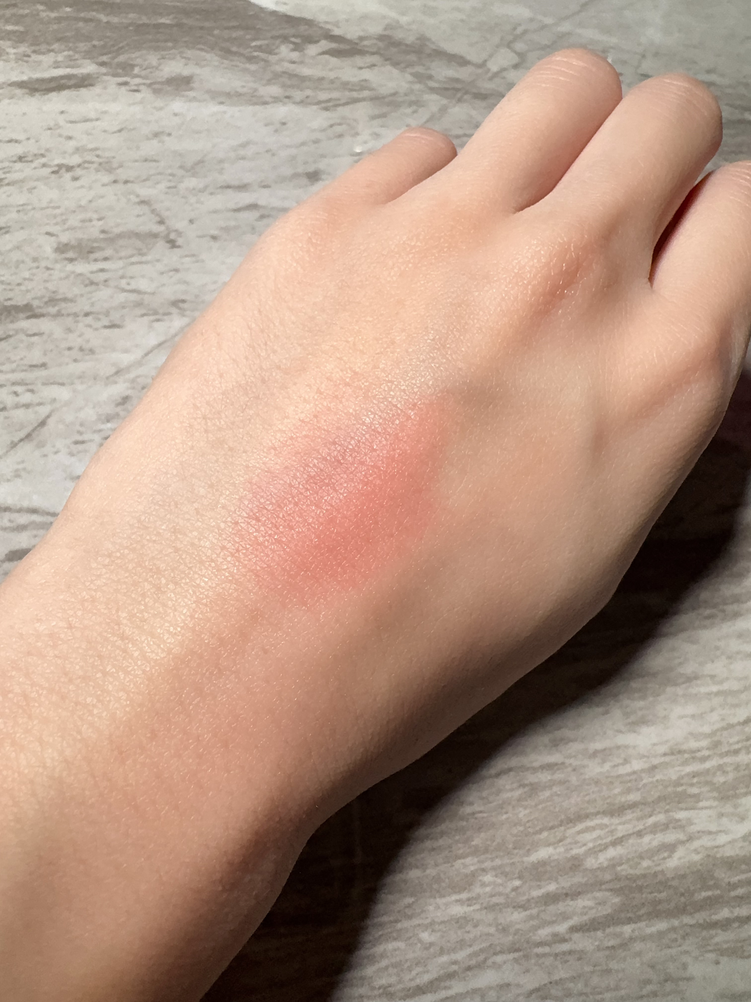 ウォータフルグロウティント/wakemake/リップティントを使ったクチコミ（3枚目）