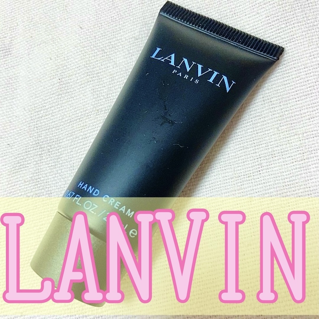 ランバンの
ハンドクリーム🤍


アメニティでもらったものですが、
ランバンのハンドクリームを
初めてみたのでレポ📝


テクスチャは、
みずみずしいクリームで
しっとりします✨


甘い香水のような香りがして、
いい匂い💖


普通