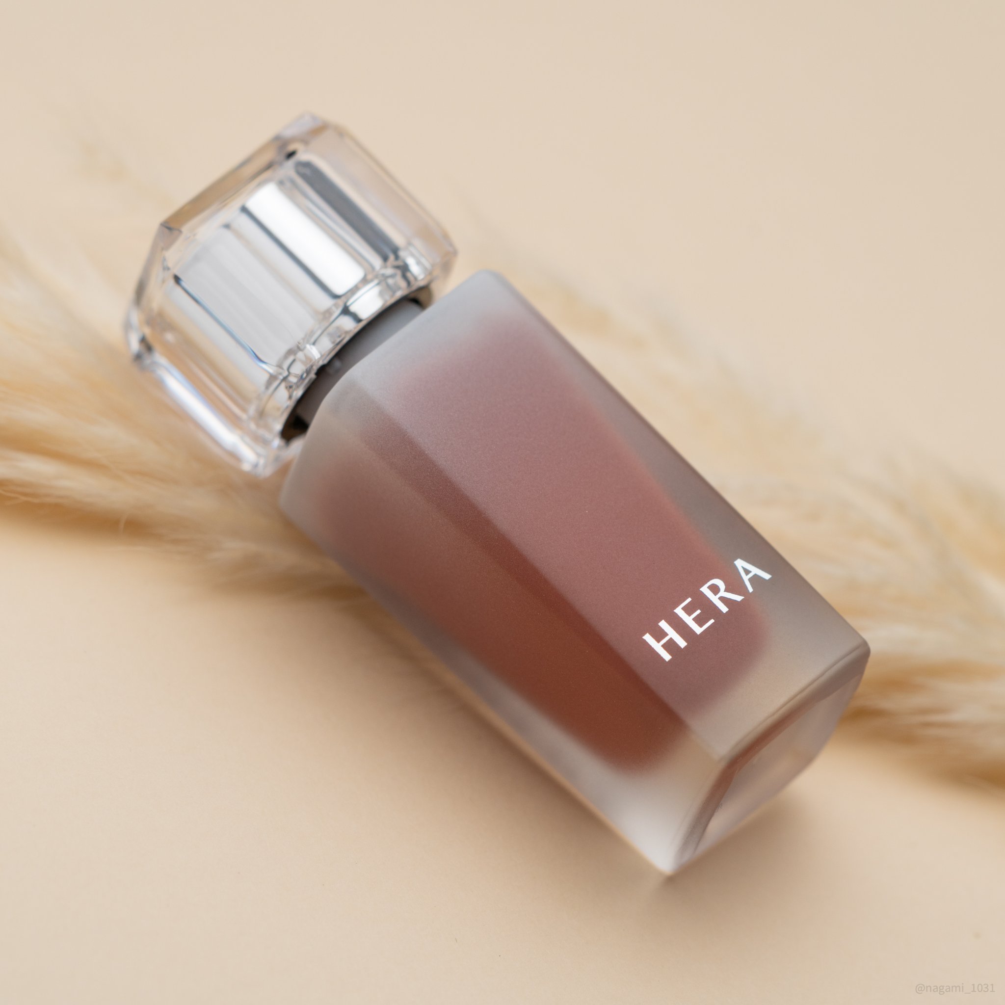 韓国のアモーレソンスでオリジナルリップ作ったよ〜！

肌の色を機械で診断し、数百種類の色の中から自分に似合う色でリップを作れる！

さらにテクスチャーや香り、パッケージのラベルまで選べ、世界にひとつだけのオリジナルリップがゲットできる！

