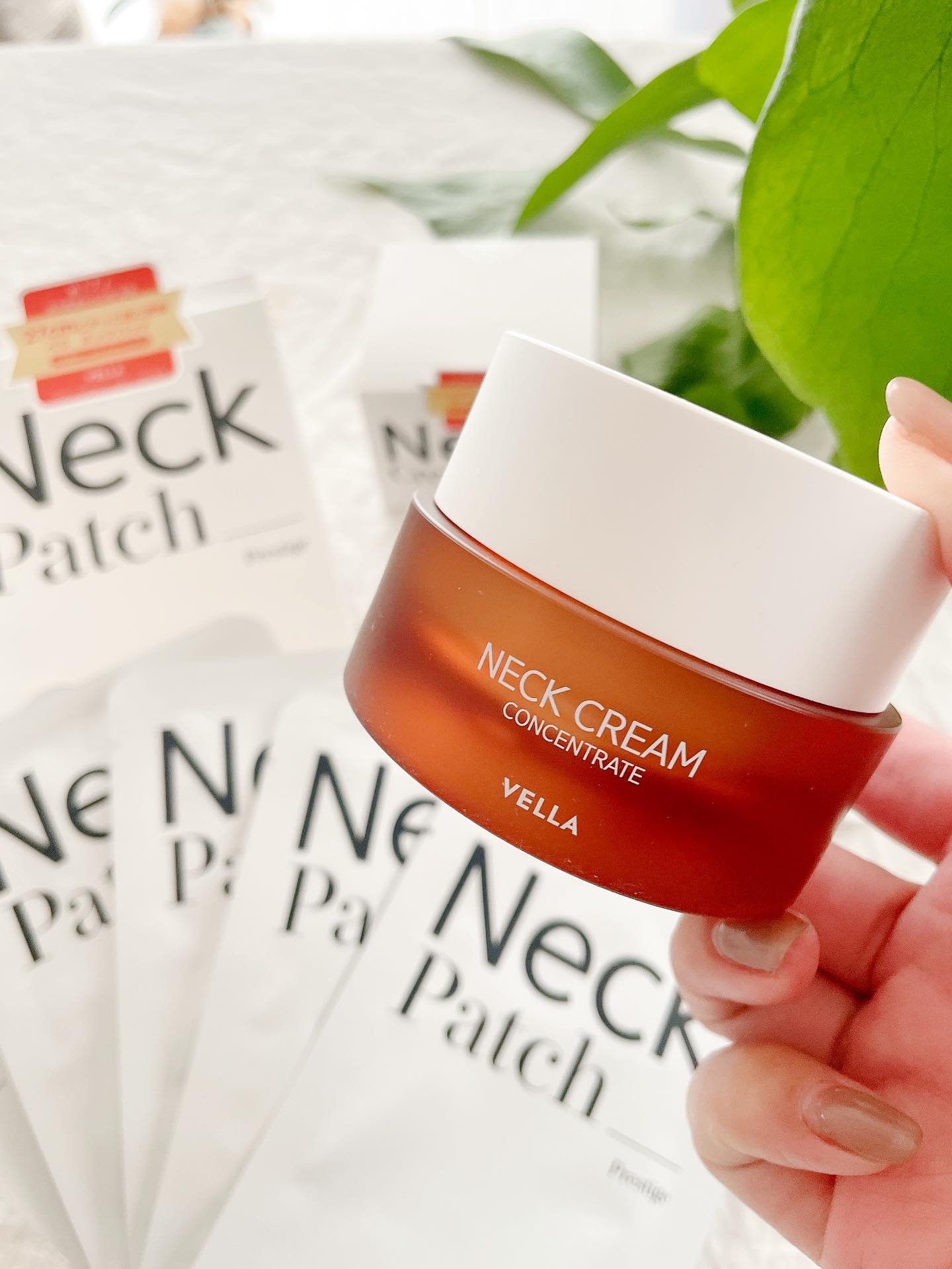 ベラ アルティメットエージ ネッククリーム/VELLA/フェイスクリームを使ったクチコミ（2枚目）