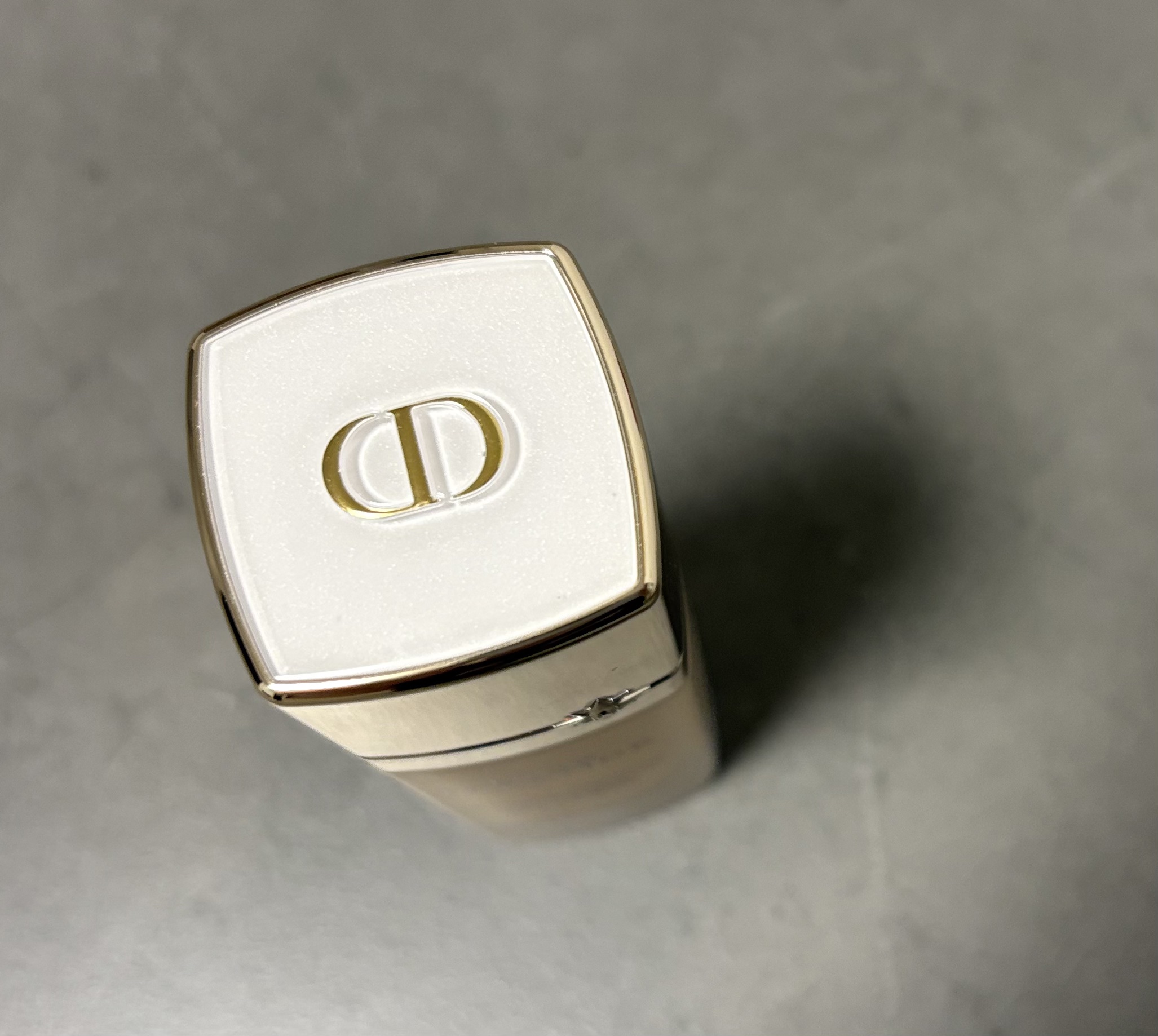 プレステージ ホワイト ル プロテクター ＵＶ ミネラル BB 00/Dior/BBクリームを使ったクチコミ（2枚目）