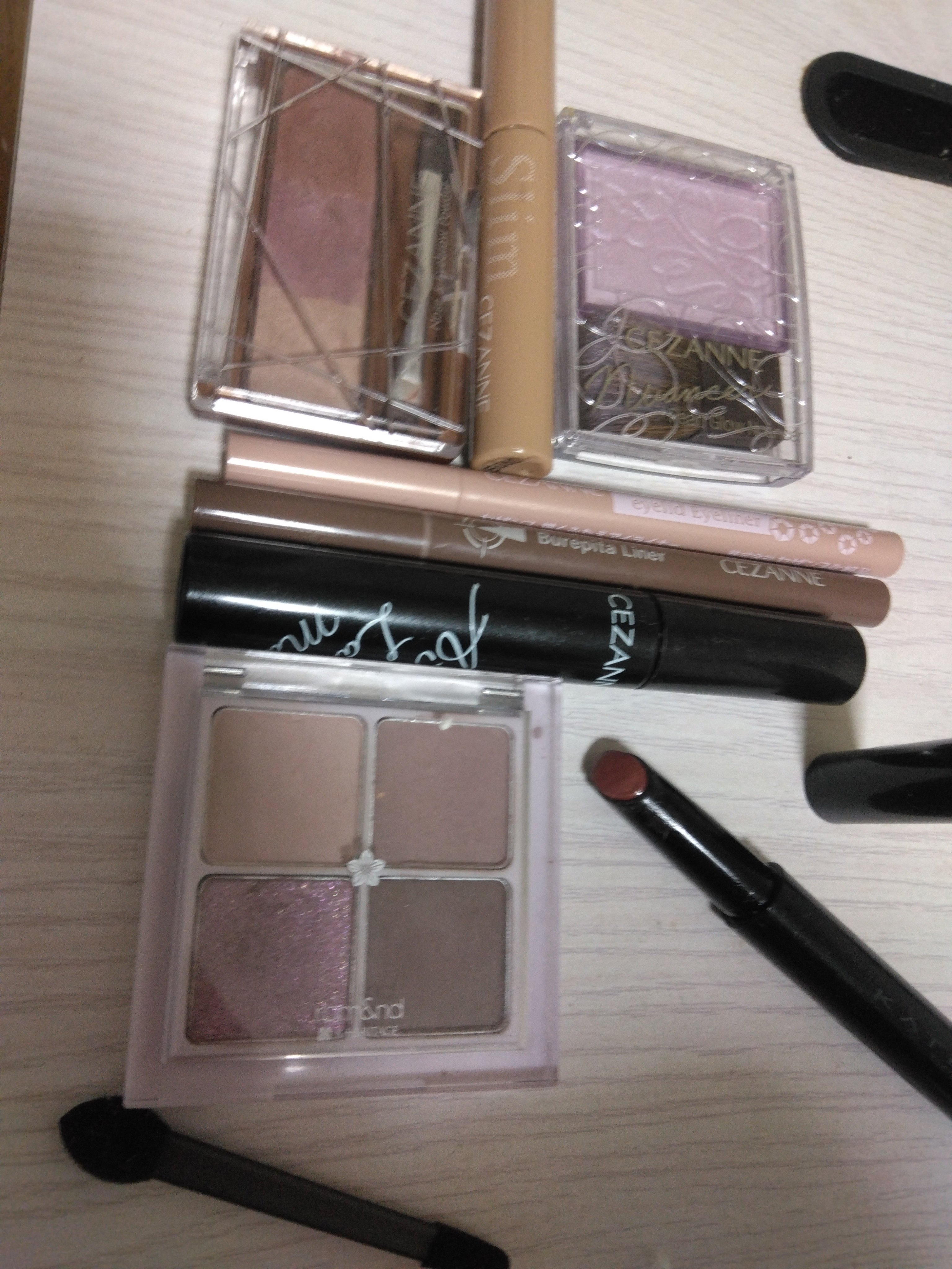 描くふたえアイライナー/CEZANNE/リキッドアイライナーを使ったクチコミ（1枚目）