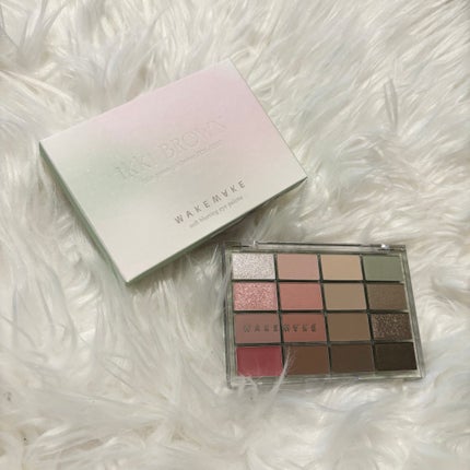 ソフトブラーリングアイパレット/wakemake/アイシャドウパレットを使ったクチコミ(1枚目)