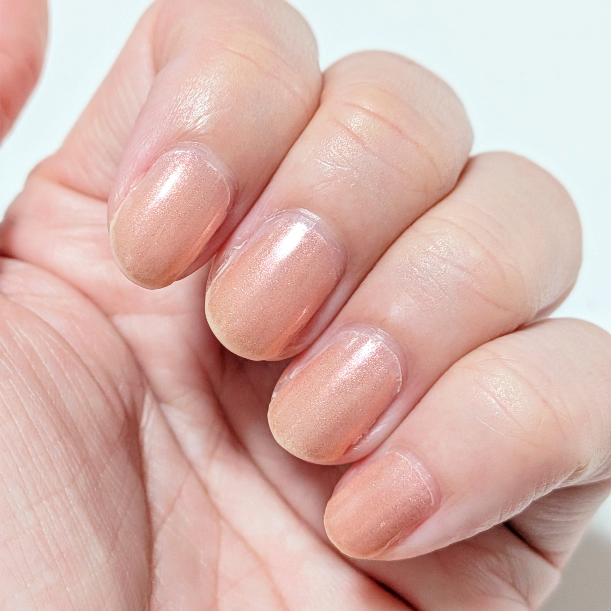 ネイルホリック リミテッドカラー What a glittering holiday! PK846 フラミンゴ/ネイルホリック/マニキュアを使ったクチコミ（2枚目）