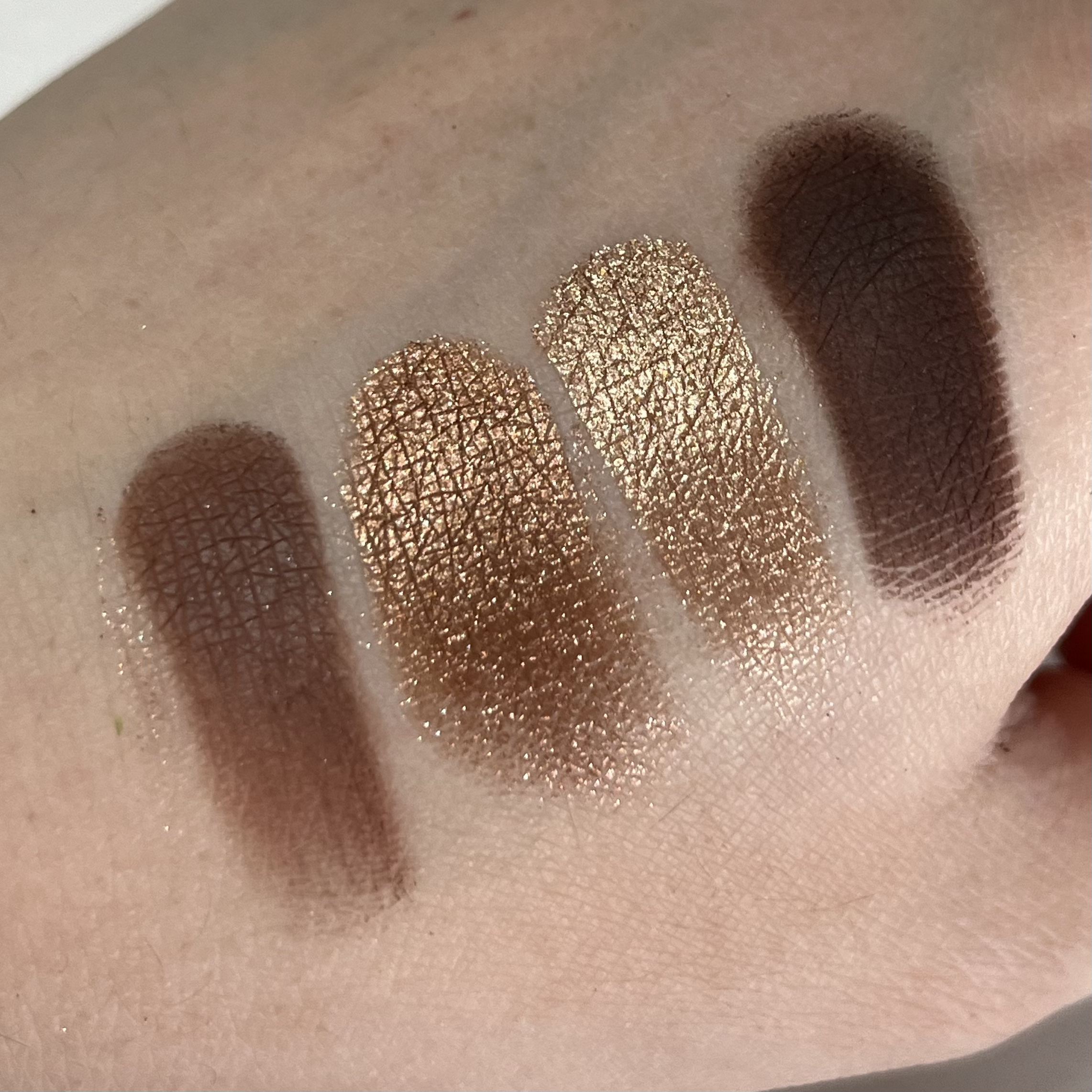 ColourPop shadow palette のクチコミ「Colour Pop
Sparkler
#アイシャドウパレット 
..」（2枚目）