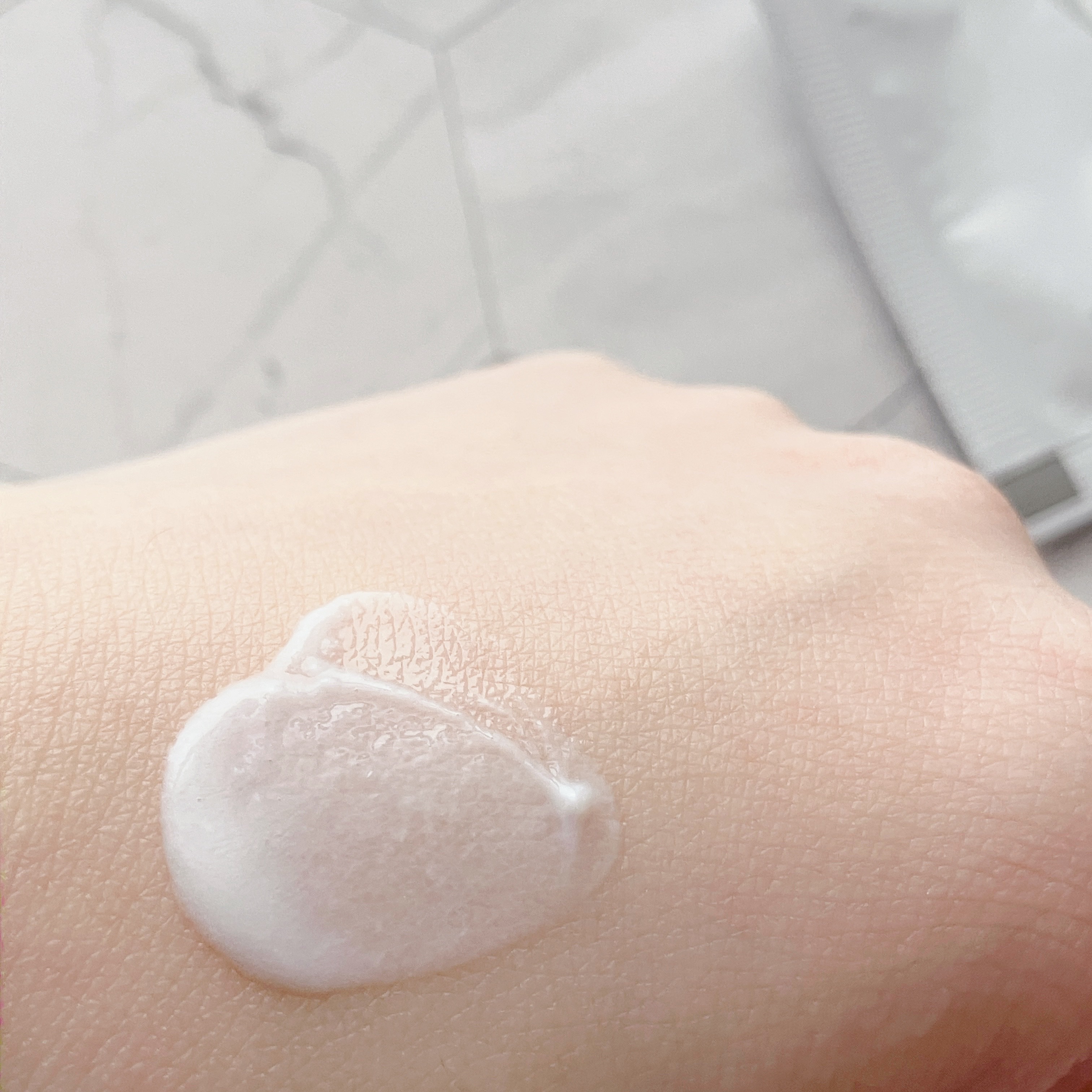 イデアクトR プロジェマックス モイスチャーファーミングクリーム/イデアアクト/オールインワン化粧品を使ったクチコミ（2枚目）