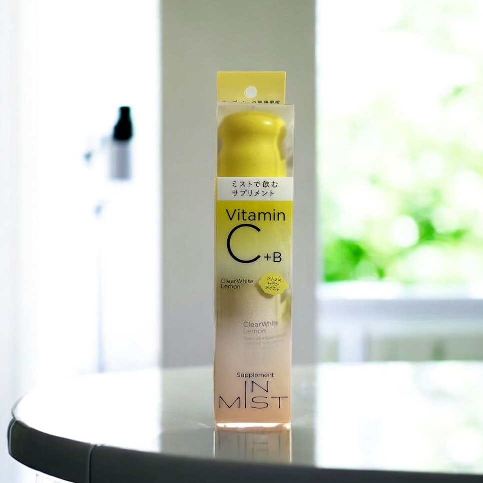 IN MISTクリアホワイトレモン
⁡
ミスト状のサプリメント
⁡
⁡
液体のミスト状
⁡
外出先でもワンプッシュするだけ👍
⁡
水も不要
⁡
味は、シトラスレモンテイスト🍋
⁡
いつでも美味しく手軽にビタミンチャージ
⁡
独自開発の２