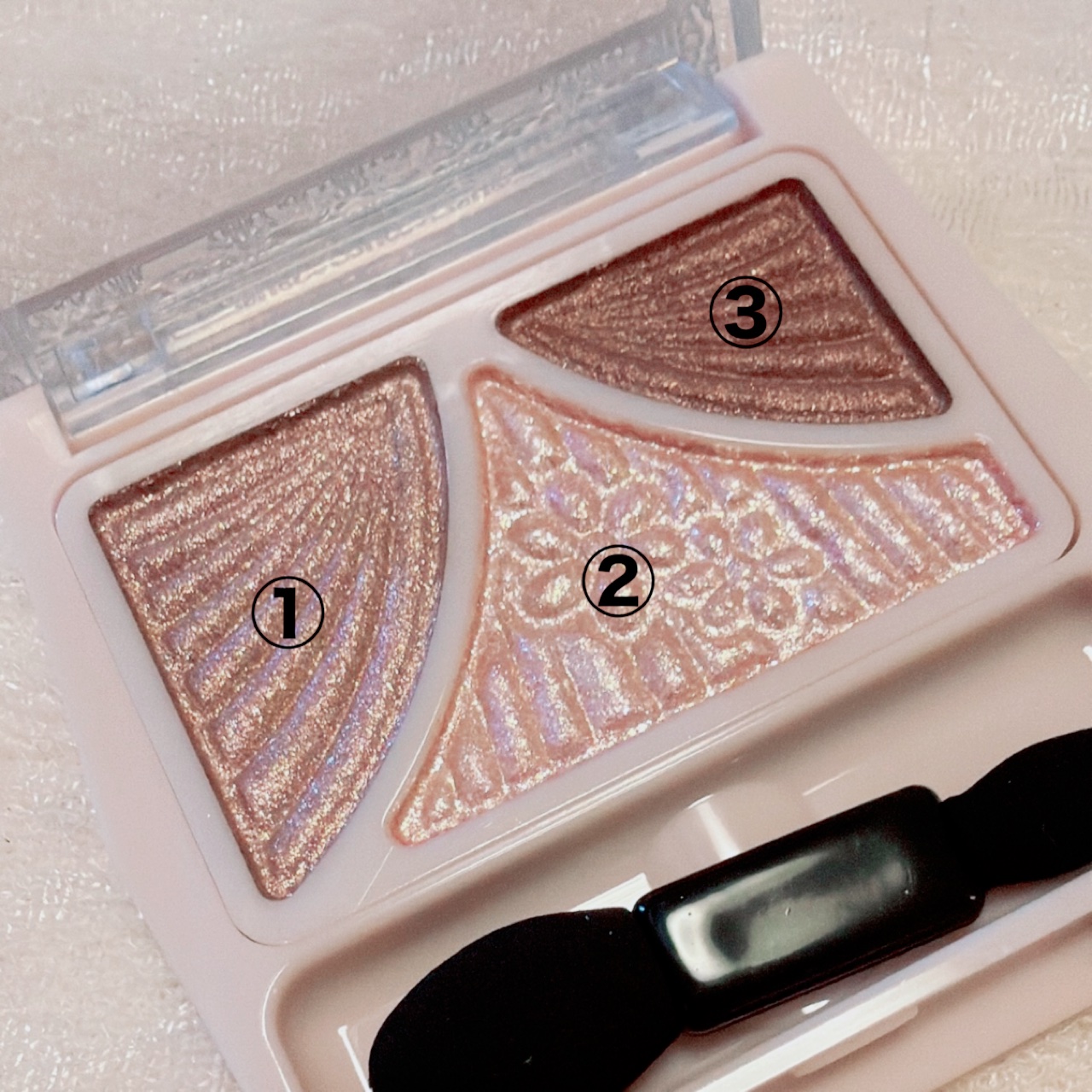 ジューシーピュアアイズ/キャンメイク/アイシャドウパレットを使ったクチコミ（2枚目）