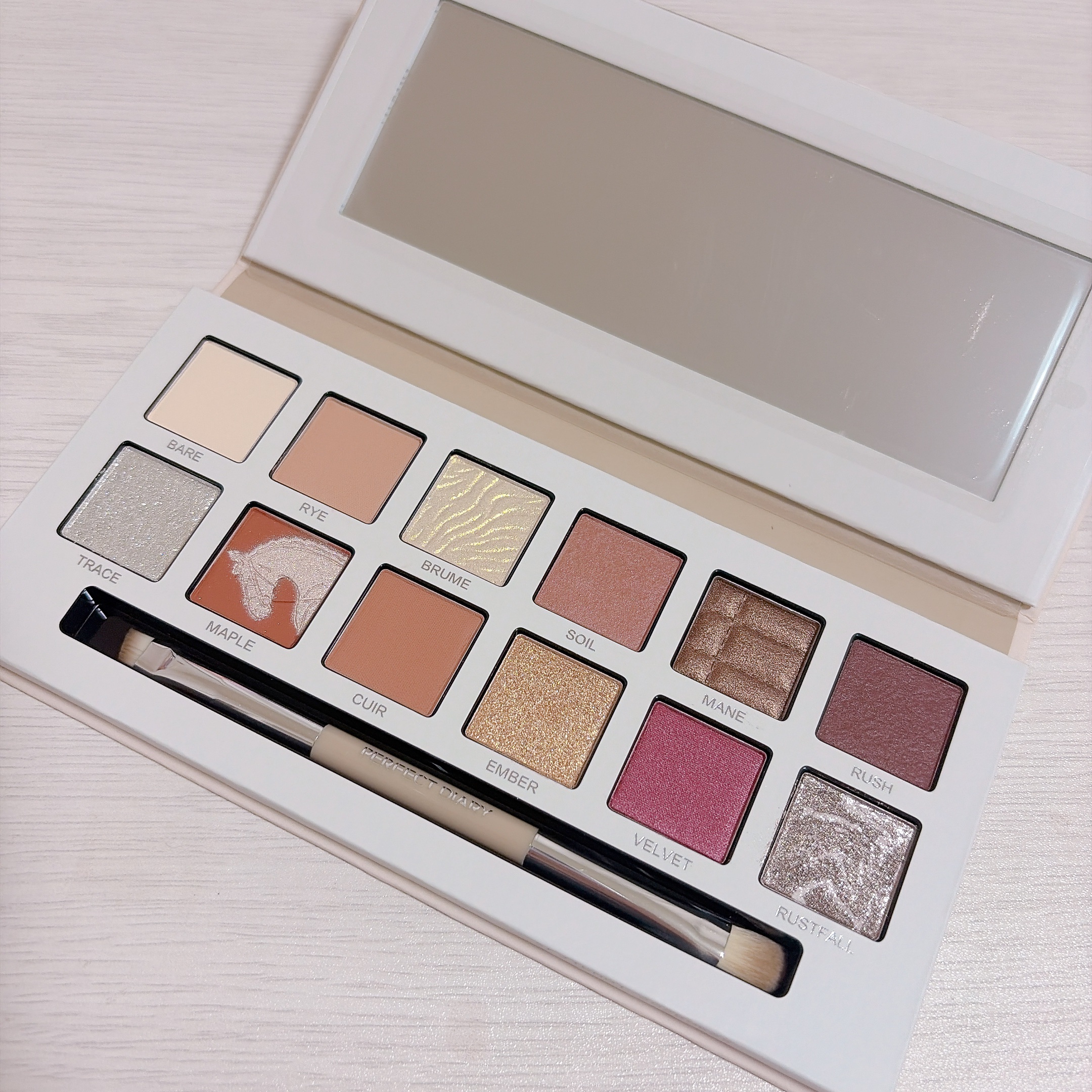 エクスプローラ12色 動物アイシャドウパレット オータムチェスナット/PERFECT DIARY/アイシャドウパレットを使ったクチコミ（2枚目）