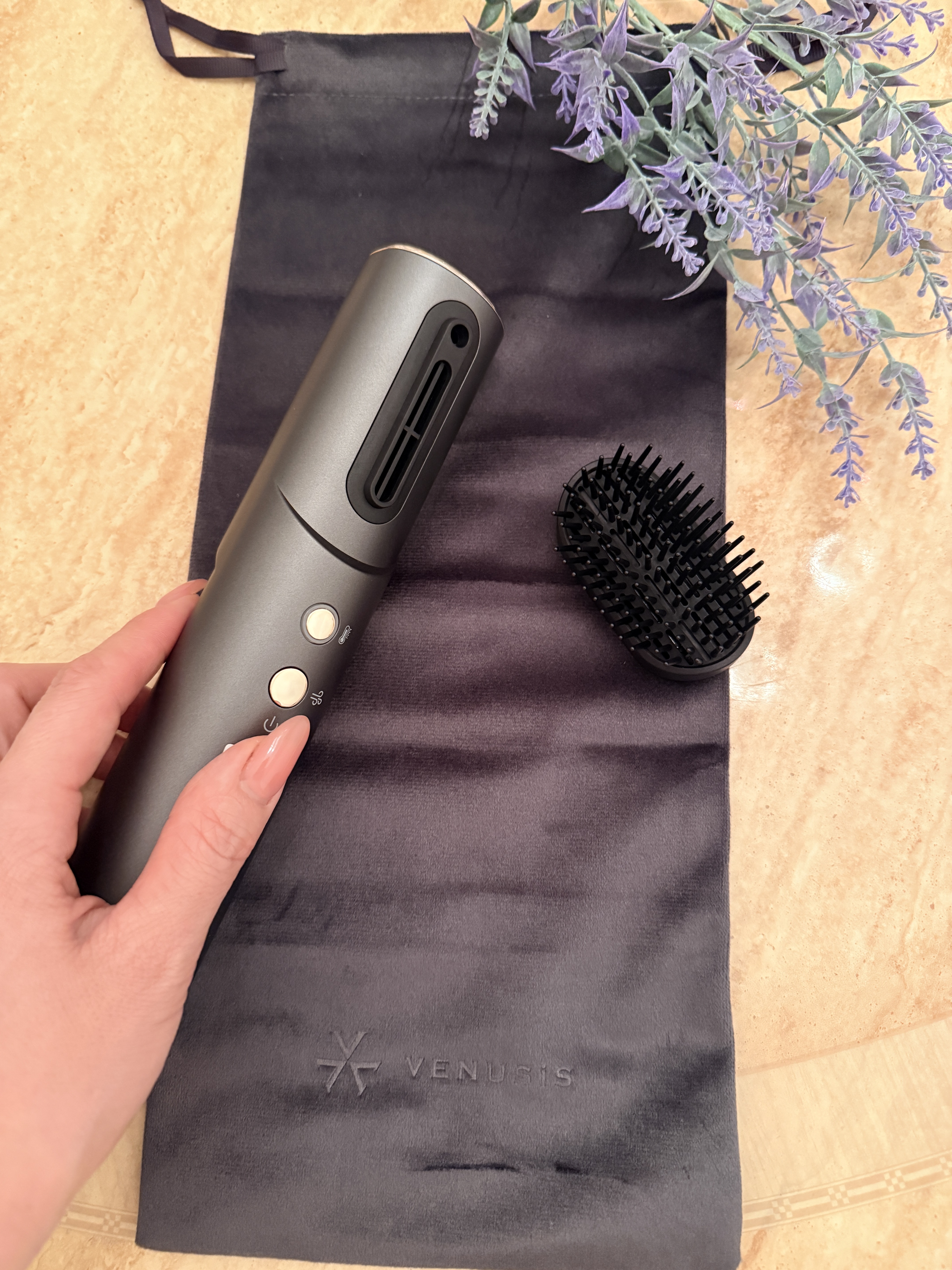  スリムフィットドライヤー VDS-7000/VENUSiS/ドライヤーを使ったクチコミ（1枚目）