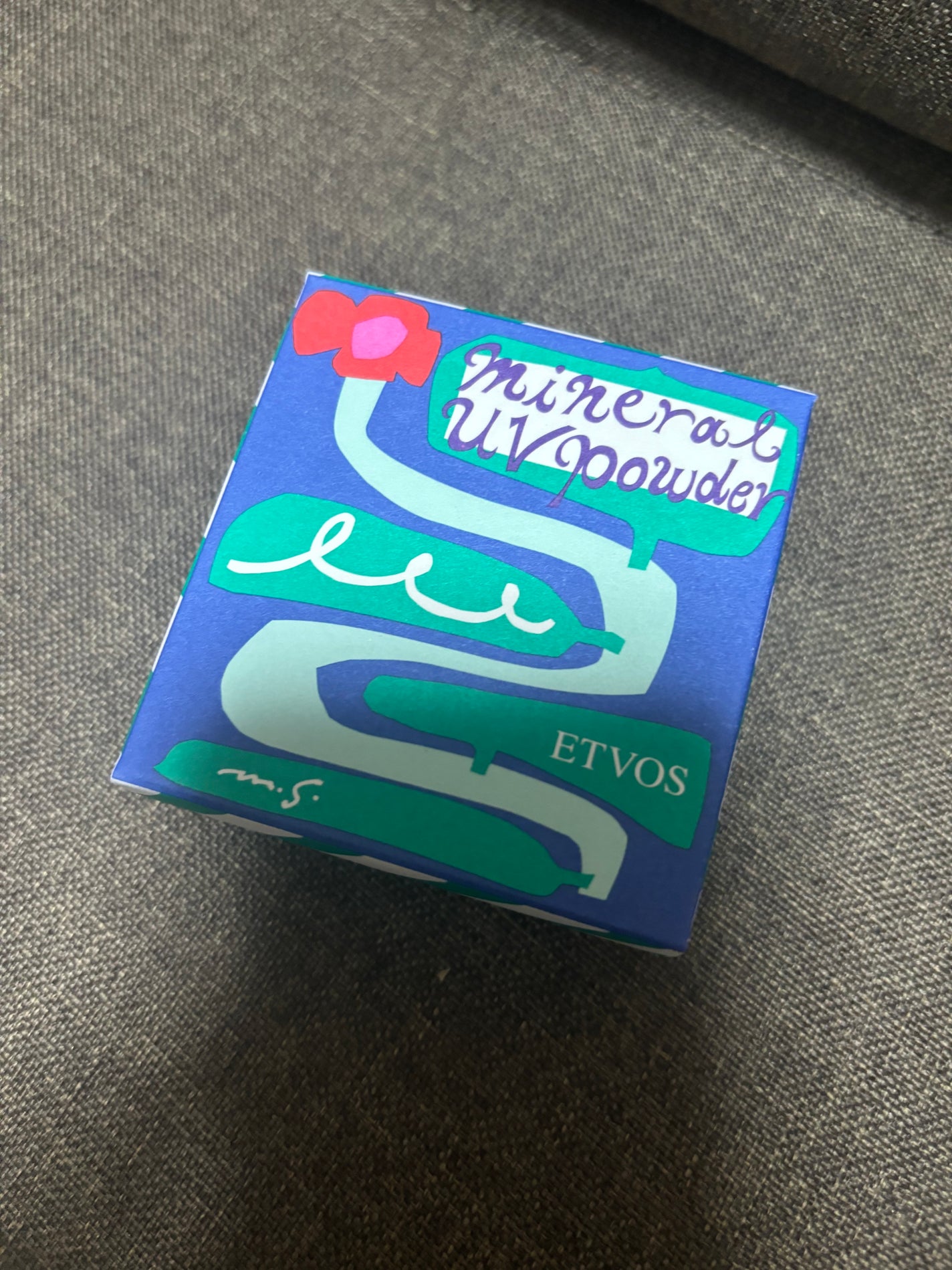 ミネラルUVパウダーX/エトヴォス/ルースパウダーを使ったクチコミ(1枚目)