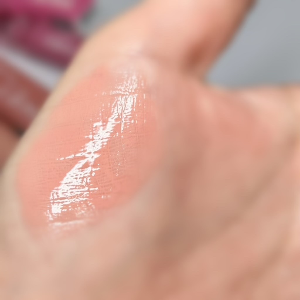 グラスティングカラーグロス S05 グレープスパークル(ミニ)/rom&nd/リップグロスを使ったクチコミ（3枚目）