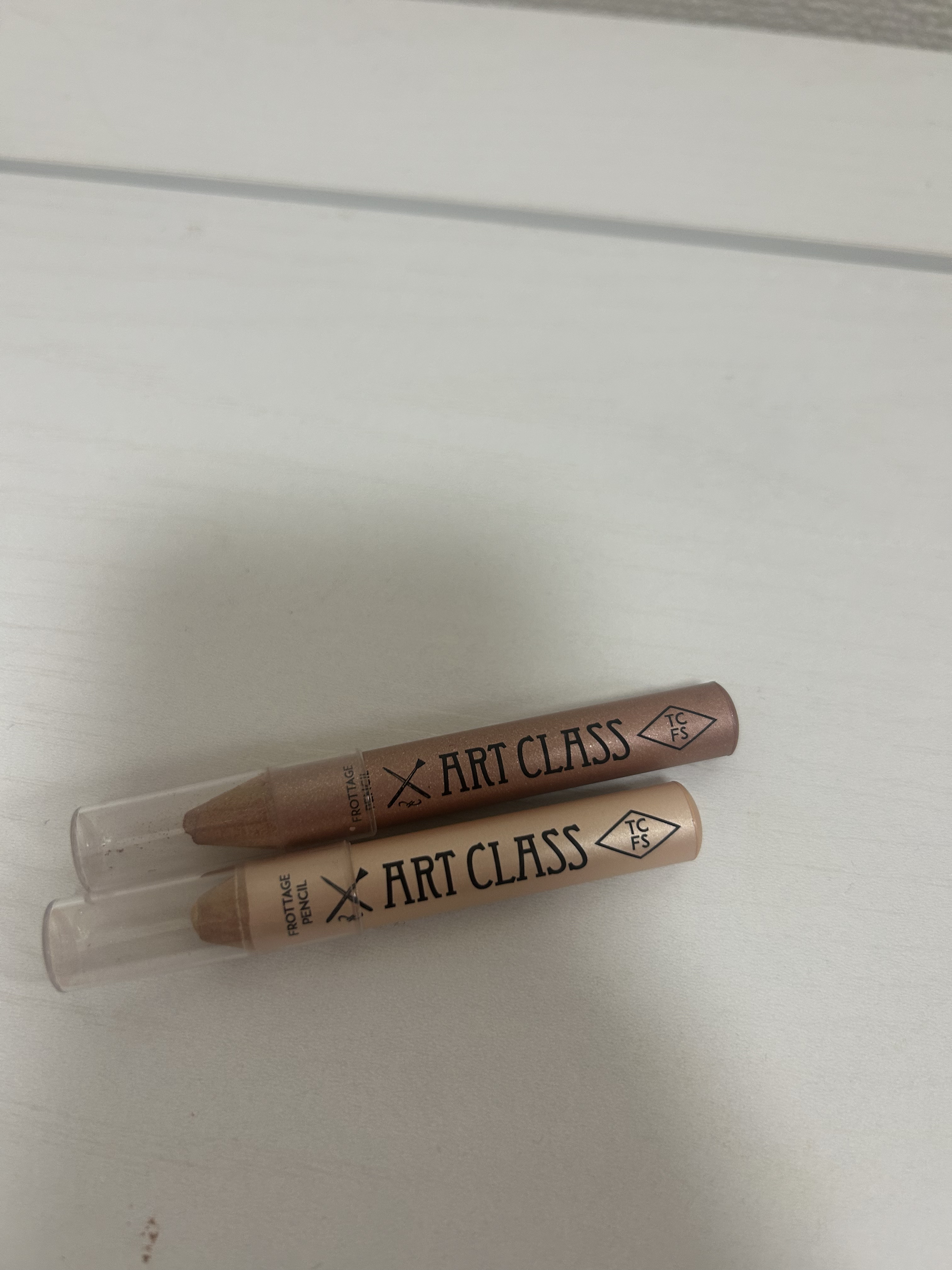 アートクラス フロッタージュペンシル #16 Milky Rose(ミルキーローズ)/too cool for school/スティックアイシャドウを使ったクチコミ（1枚目）