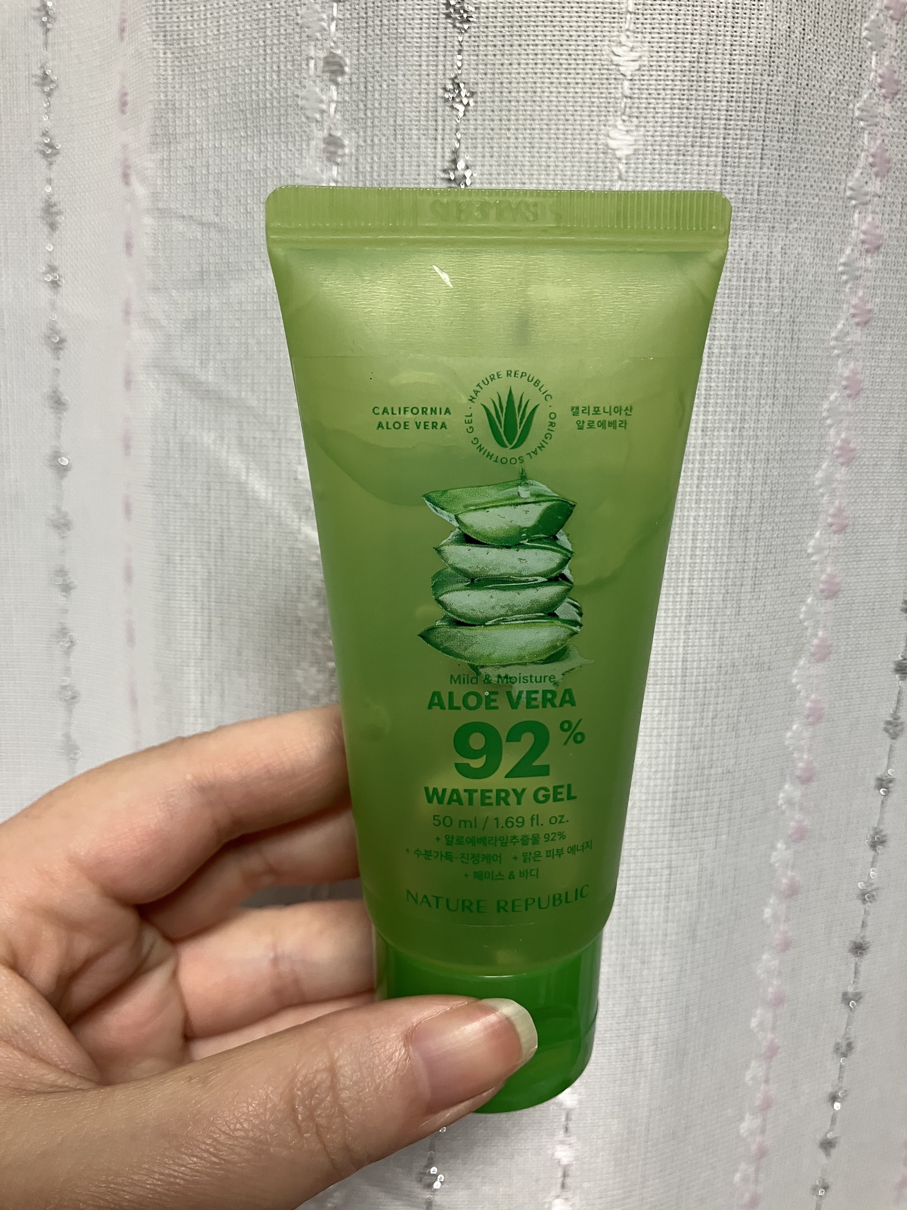 マイルド＆モイスチャーアロエジェル/ネイチャーリパブリック/ボディローションを使ったクチコミ（1枚目）