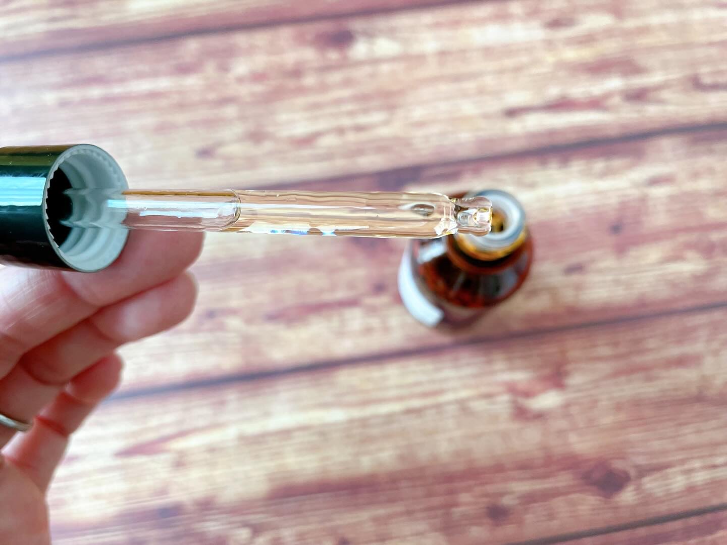 カフェインショット ビタC トーニングセラム/shaishaishai/美容液を使ったクチコミ（2枚目）